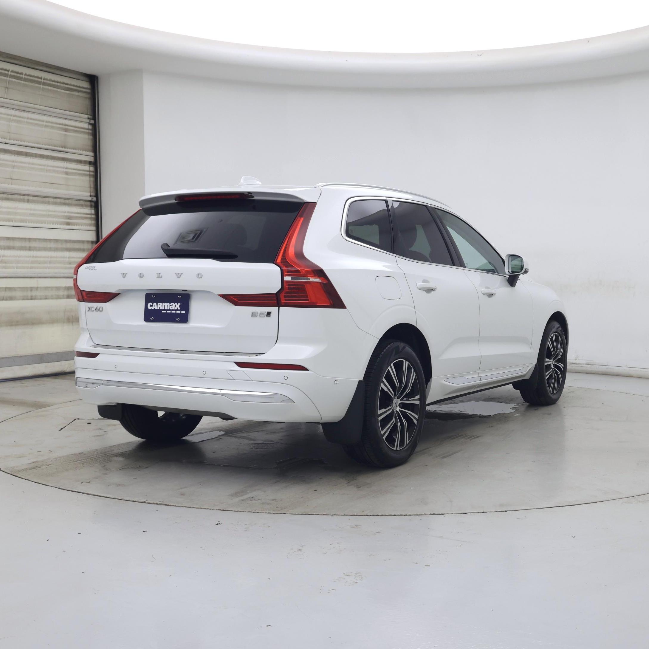 Thumbnail: 2022 Volvo XC60 - 8