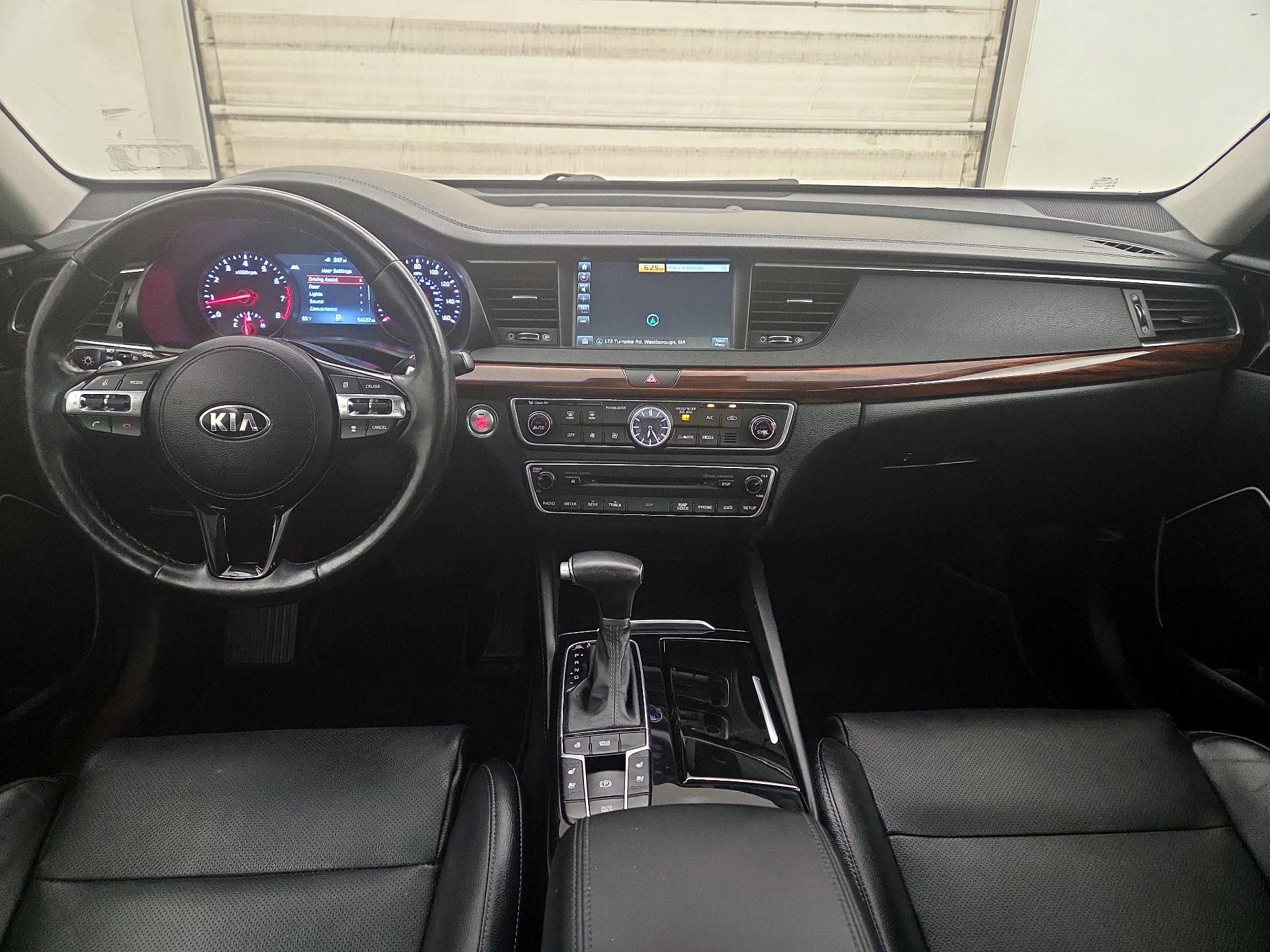 Thumbnail: 2017 Kia Cadenza - 9