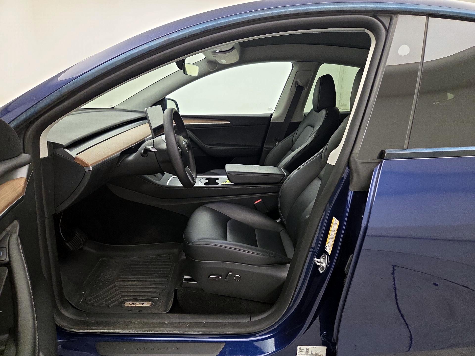 Thumbnail: 2023 Tesla Model Y - 11