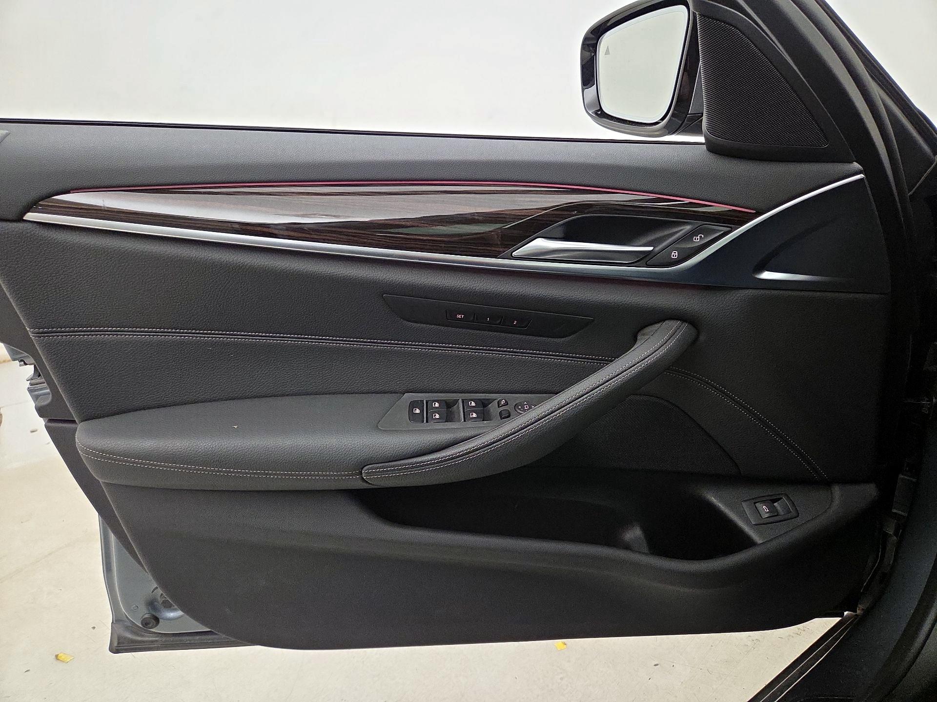 Thumbnail: 2019 BMW 5 Series - 12