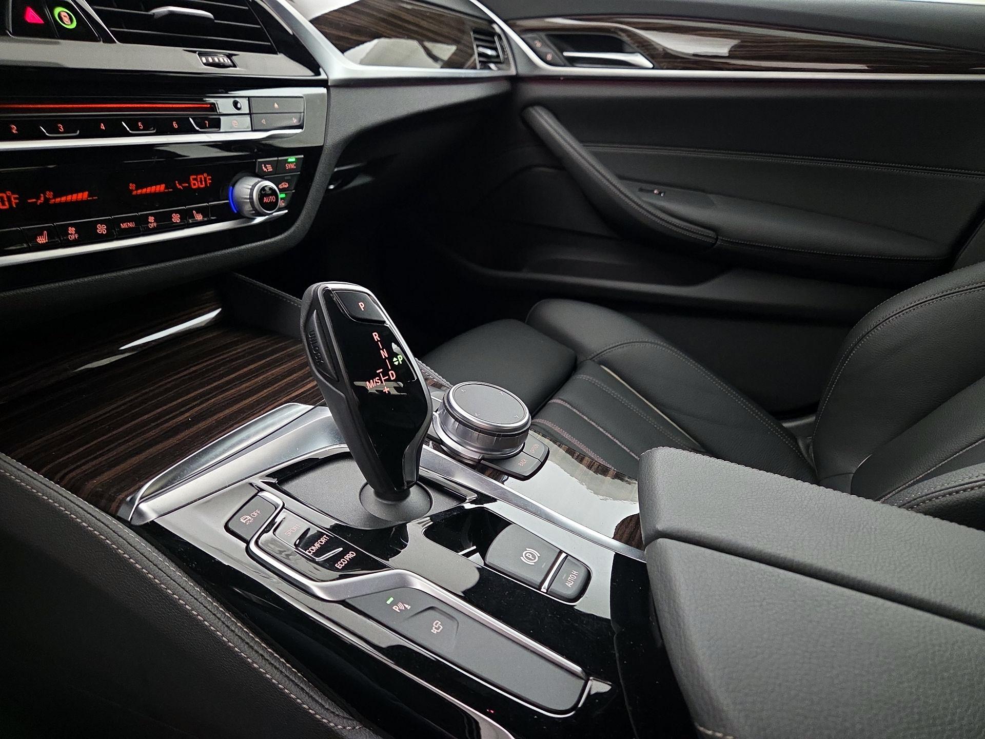 Thumbnail: 2019 BMW 5 Series - 17