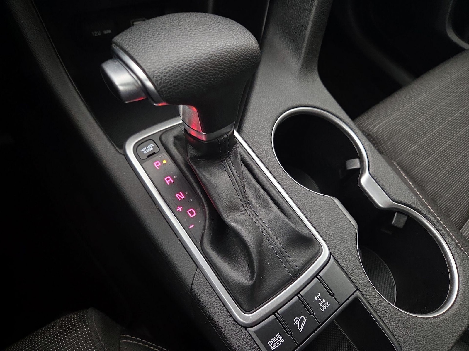 2020 Kia Sportage LX - Photo 18