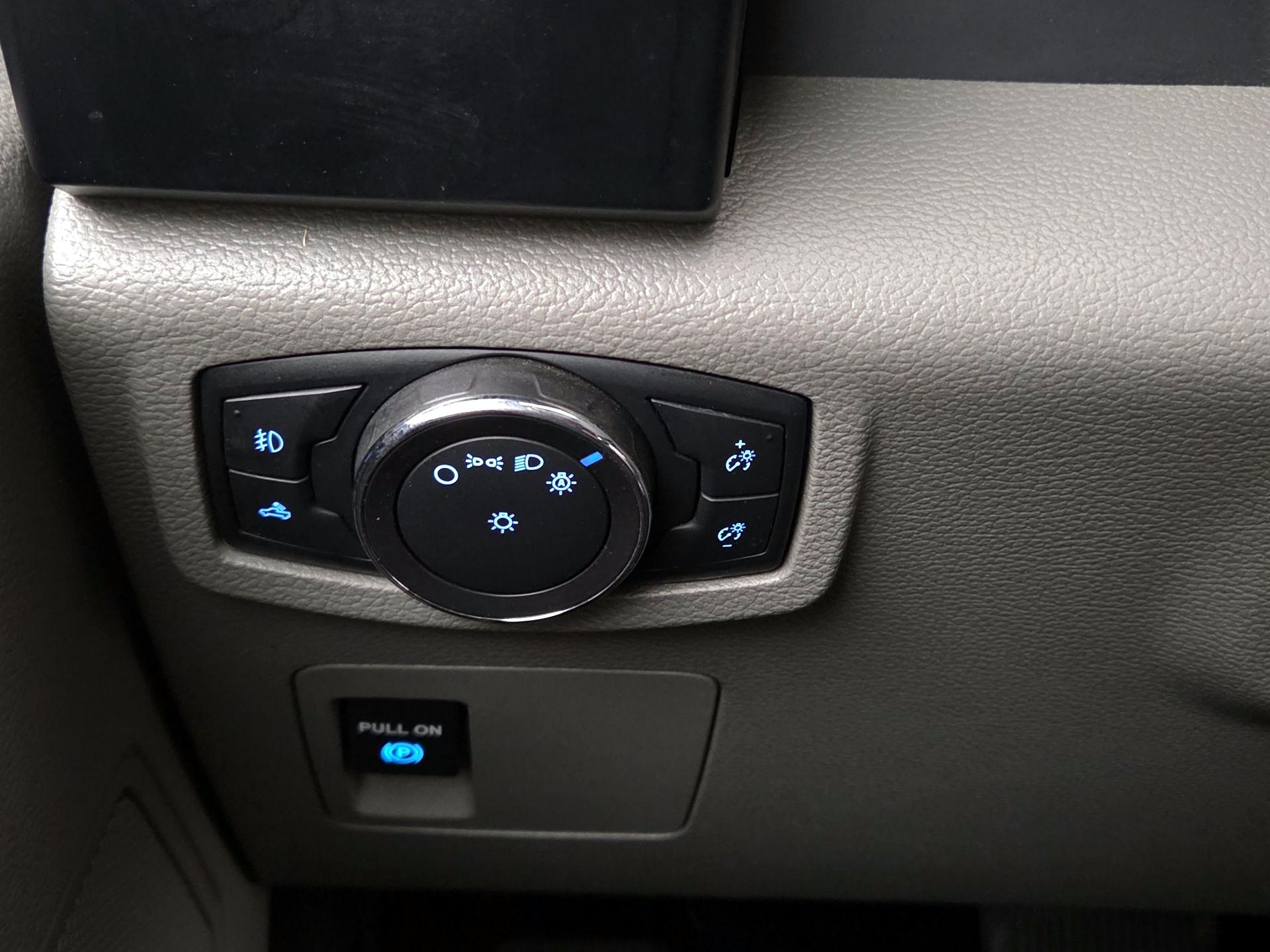 Thumbnail: 2016 Ford F-150 - 13