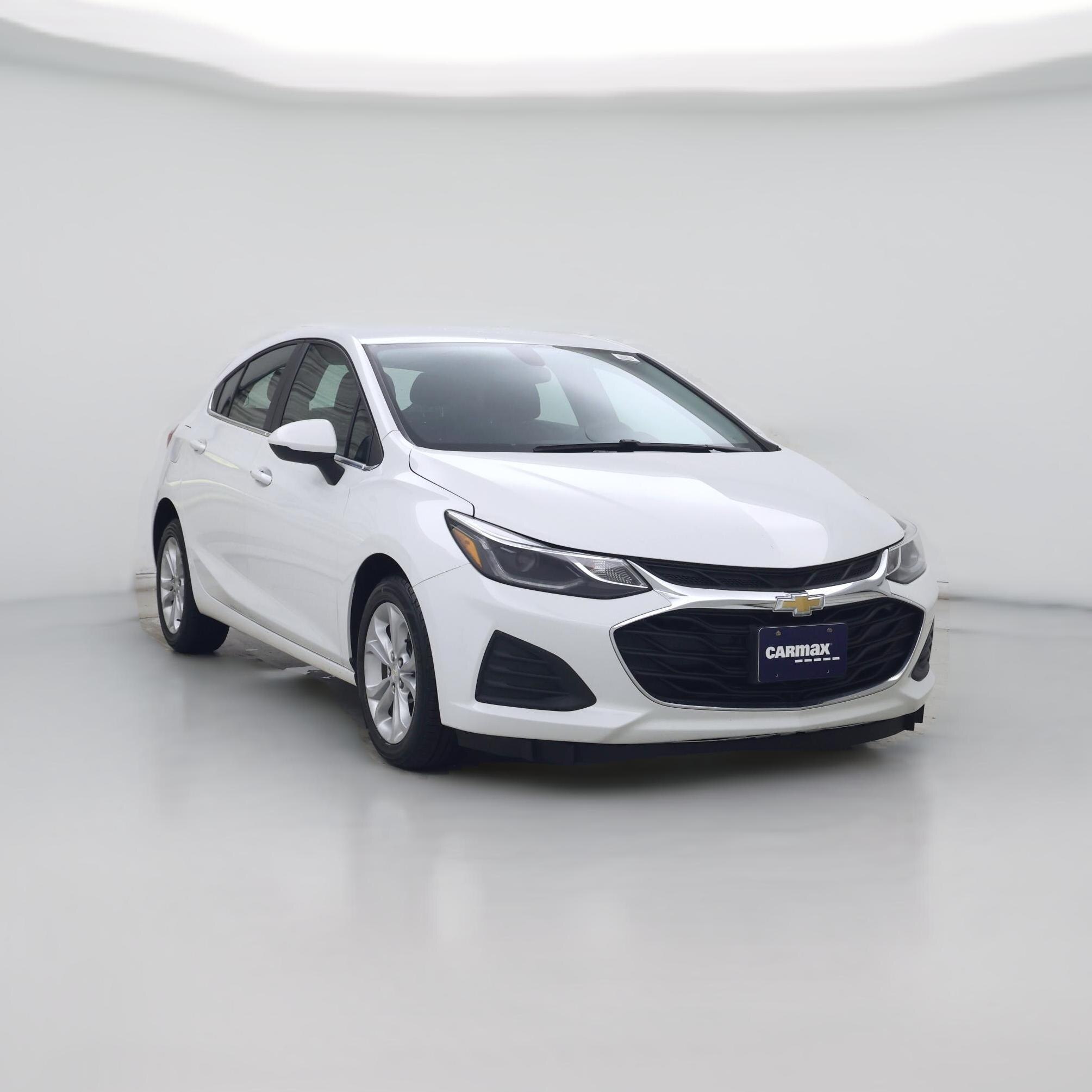 Thumbnail: 2019 Chevrolet Cruze - 1