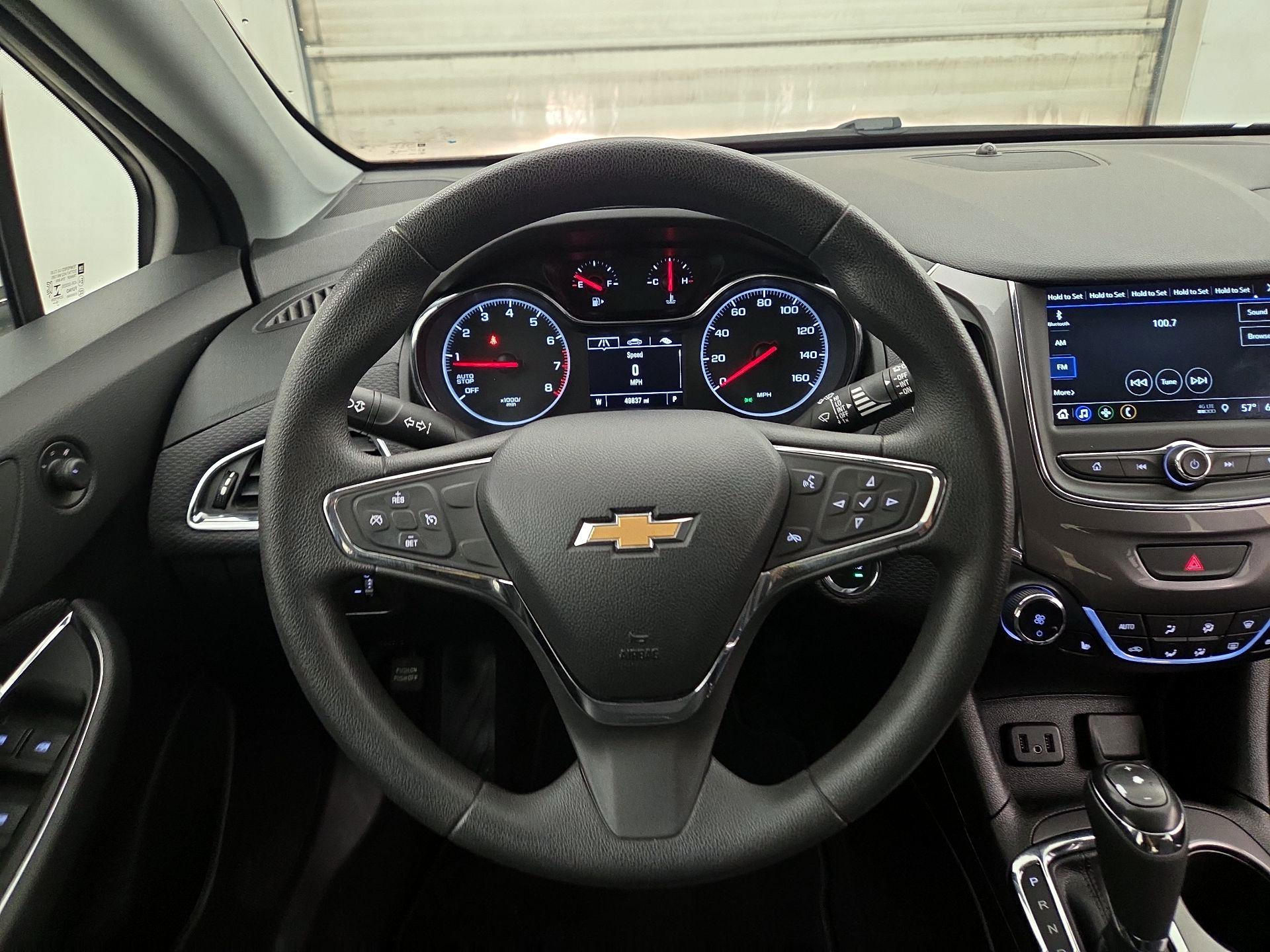 Thumbnail: 2019 Chevrolet Cruze - 10
