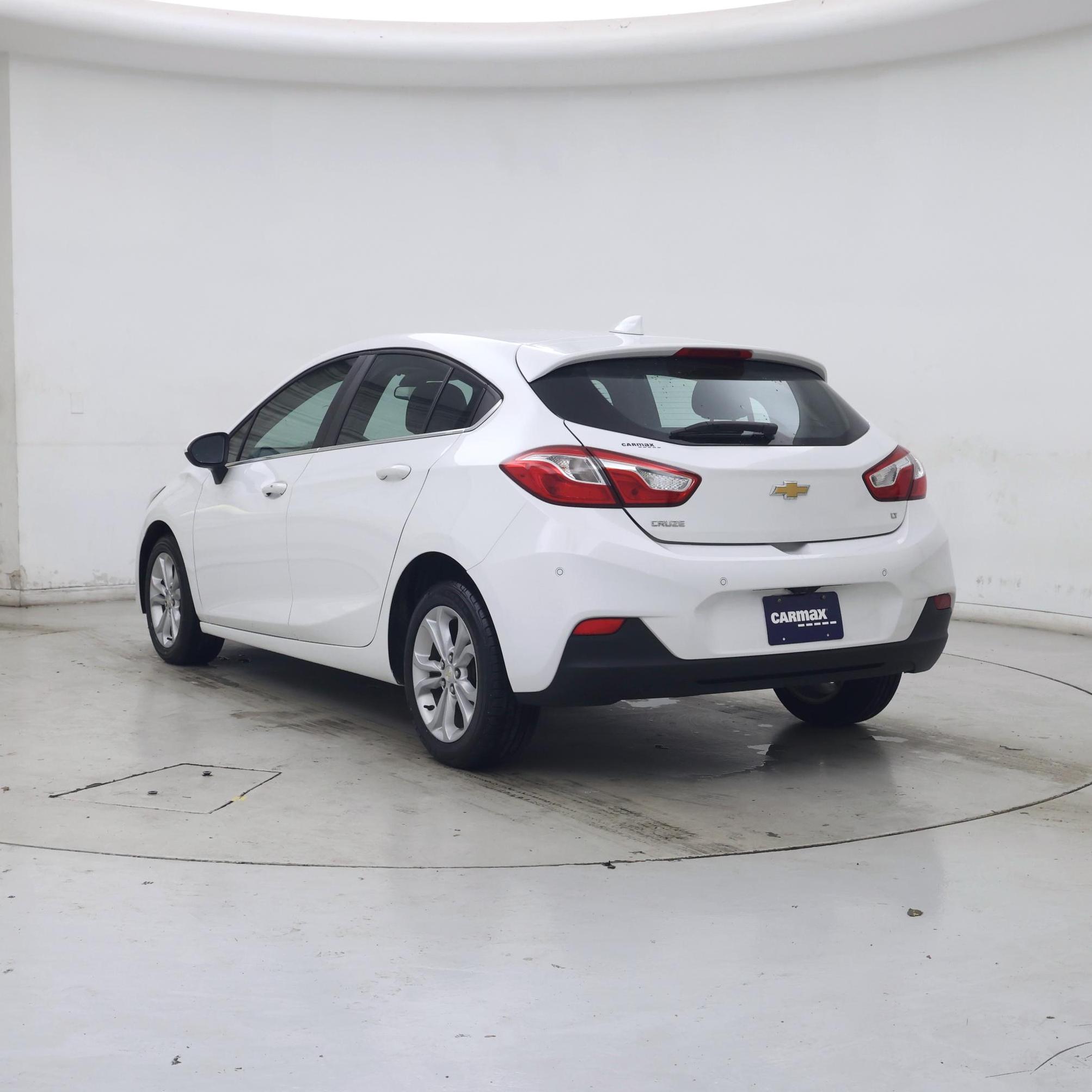 Thumbnail: 2019 Chevrolet Cruze - 2