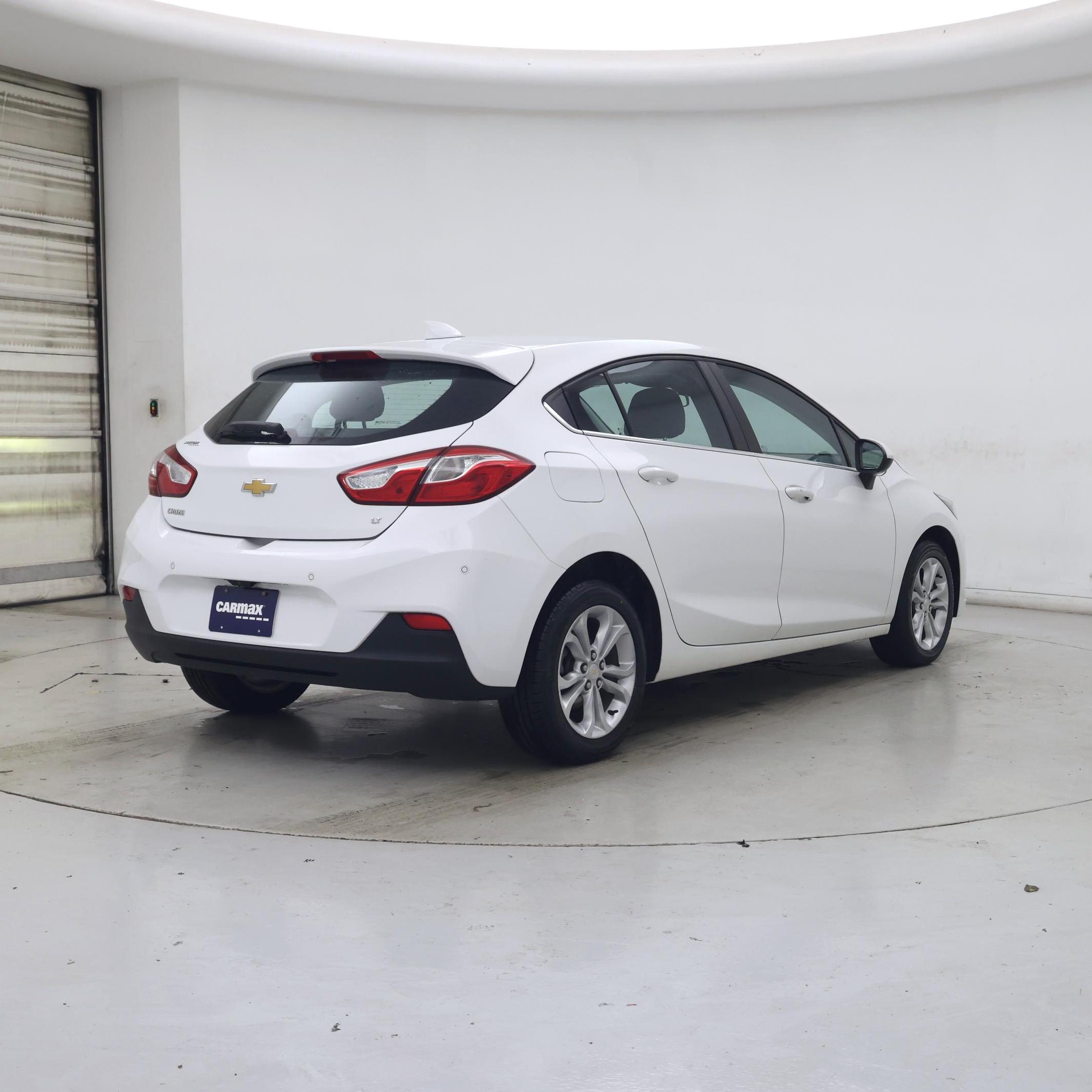 Thumbnail: 2019 Chevrolet Cruze - 8