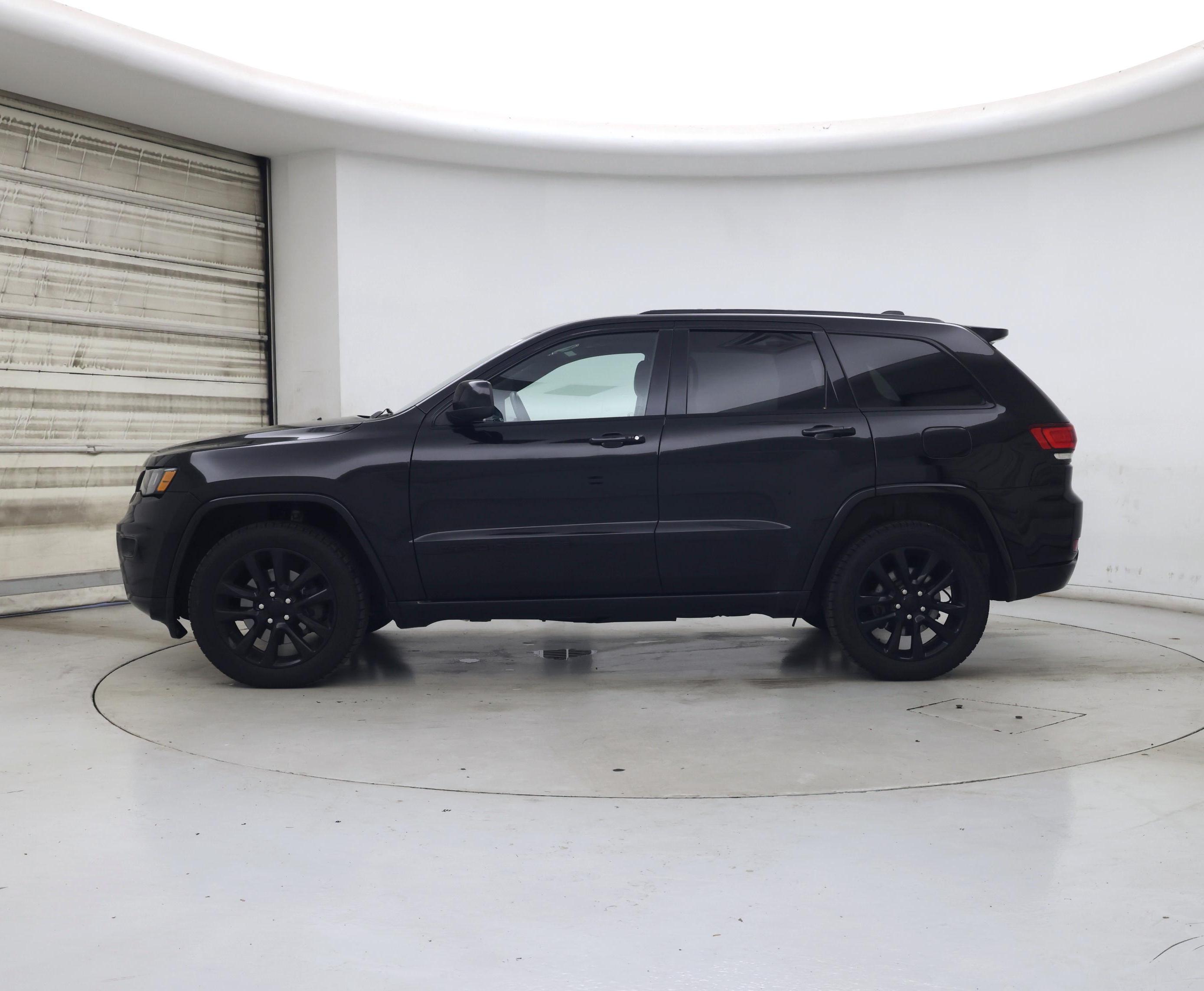 Thumbnail: 2021 Jeep Grand Cherokee - 3