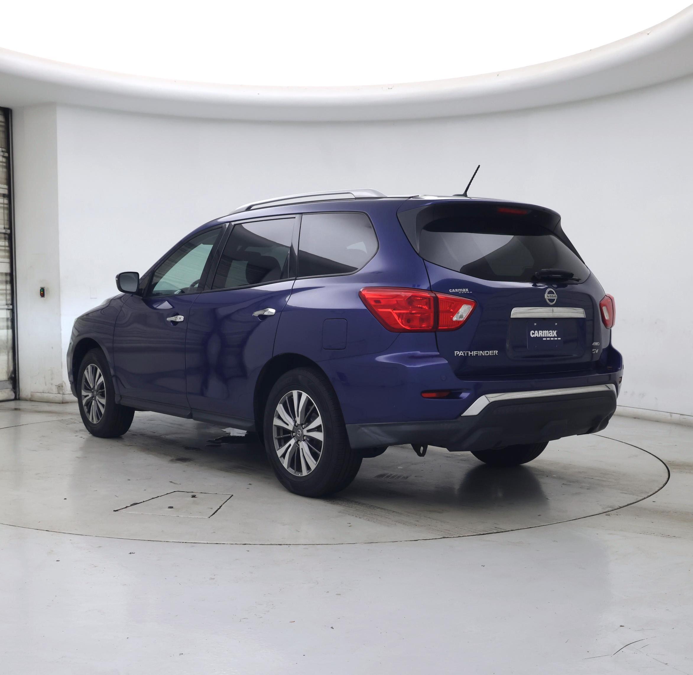 Thumbnail: 2018 Nissan Pathfinder - 2