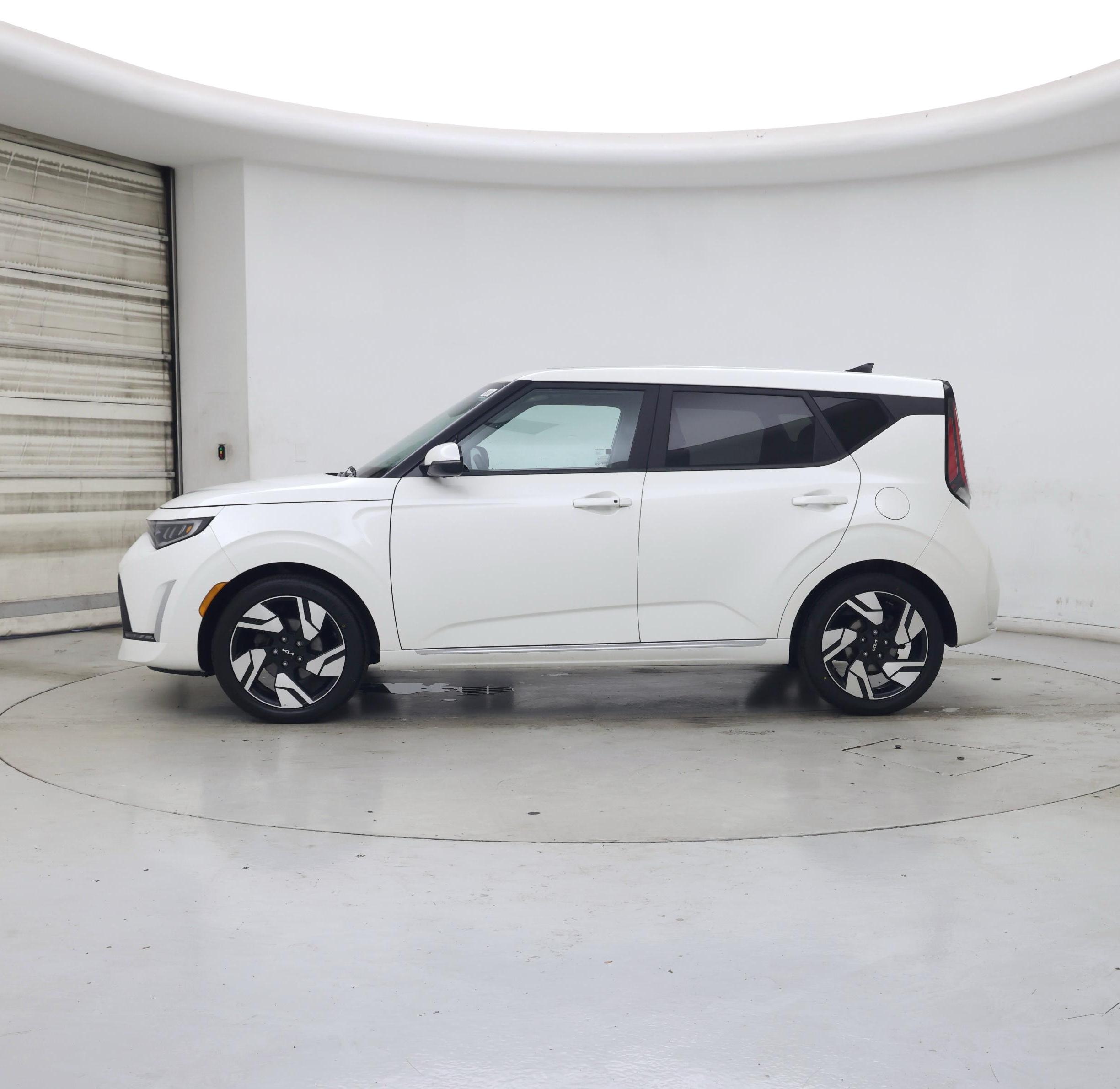 Thumbnail: 2023 Kia Soul - 3