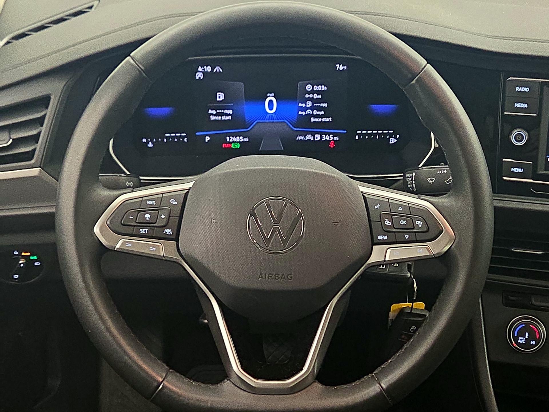 Thumbnail: 2024 Volkswagen Jetta - 10