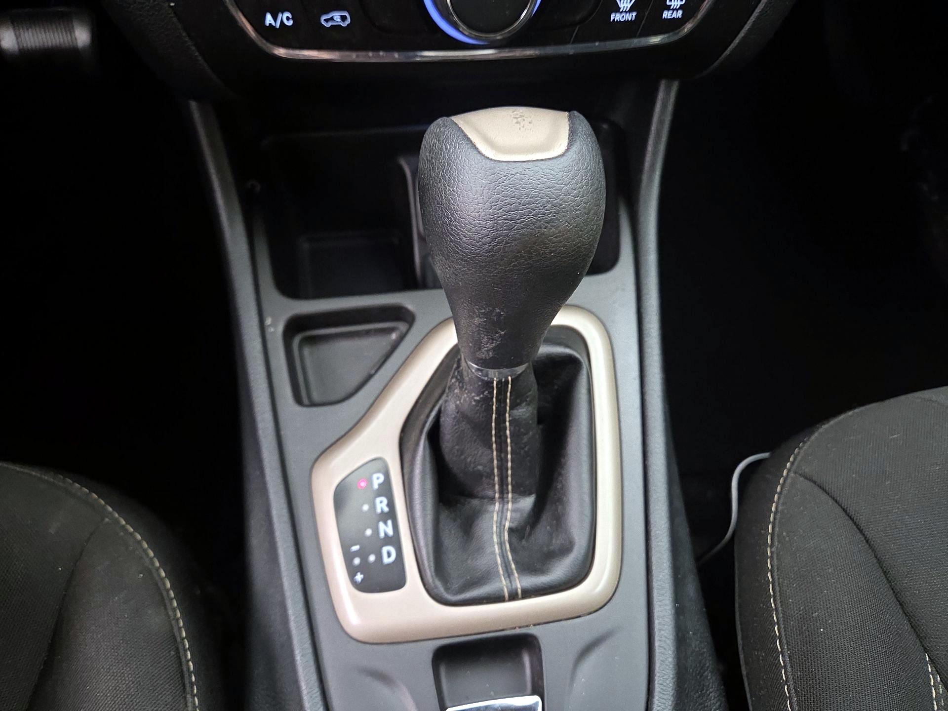 Thumbnail: 2016 Jeep Cherokee - 17