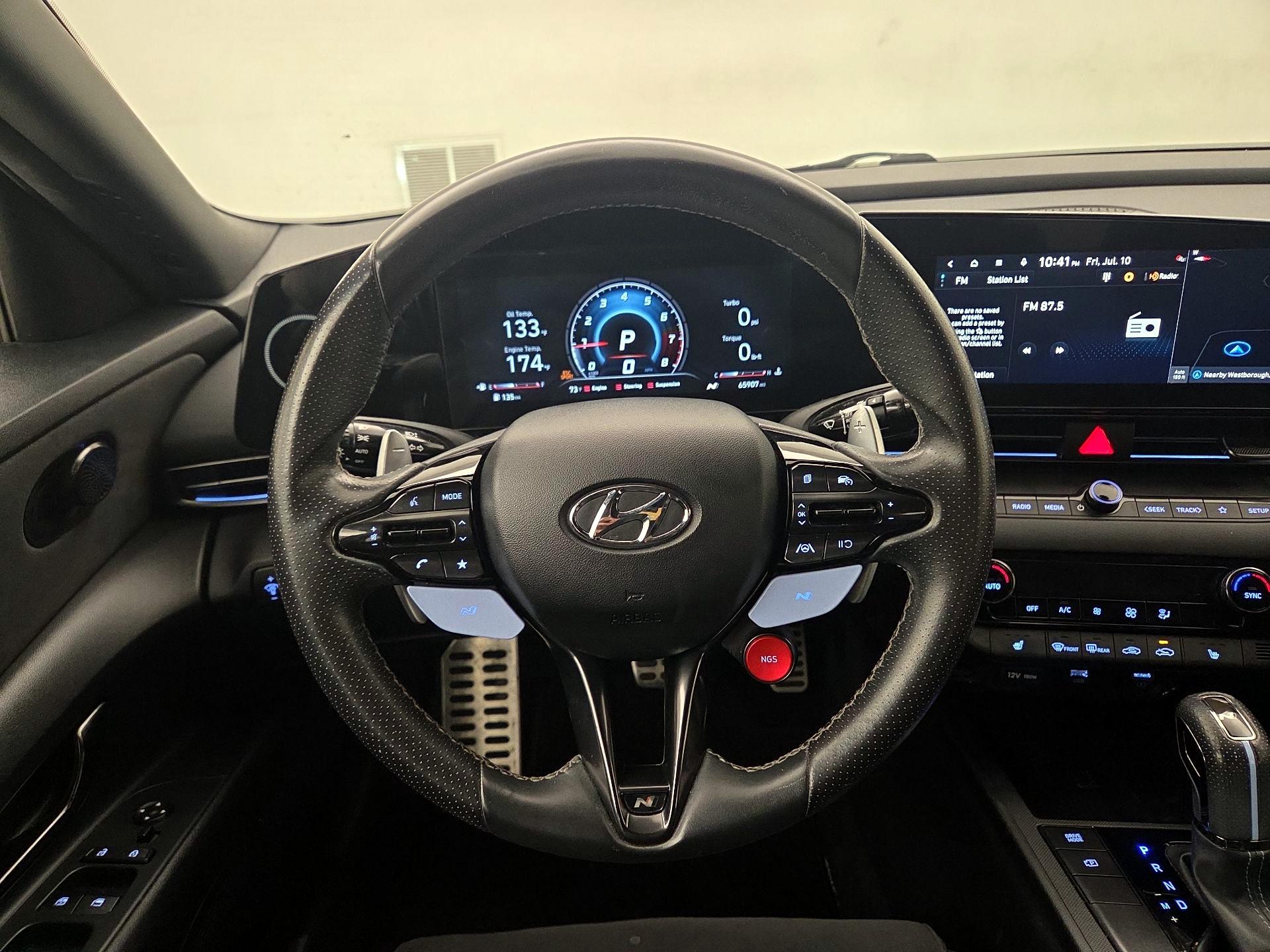 Thumbnail: 2023 Hyundai Elantra - 10