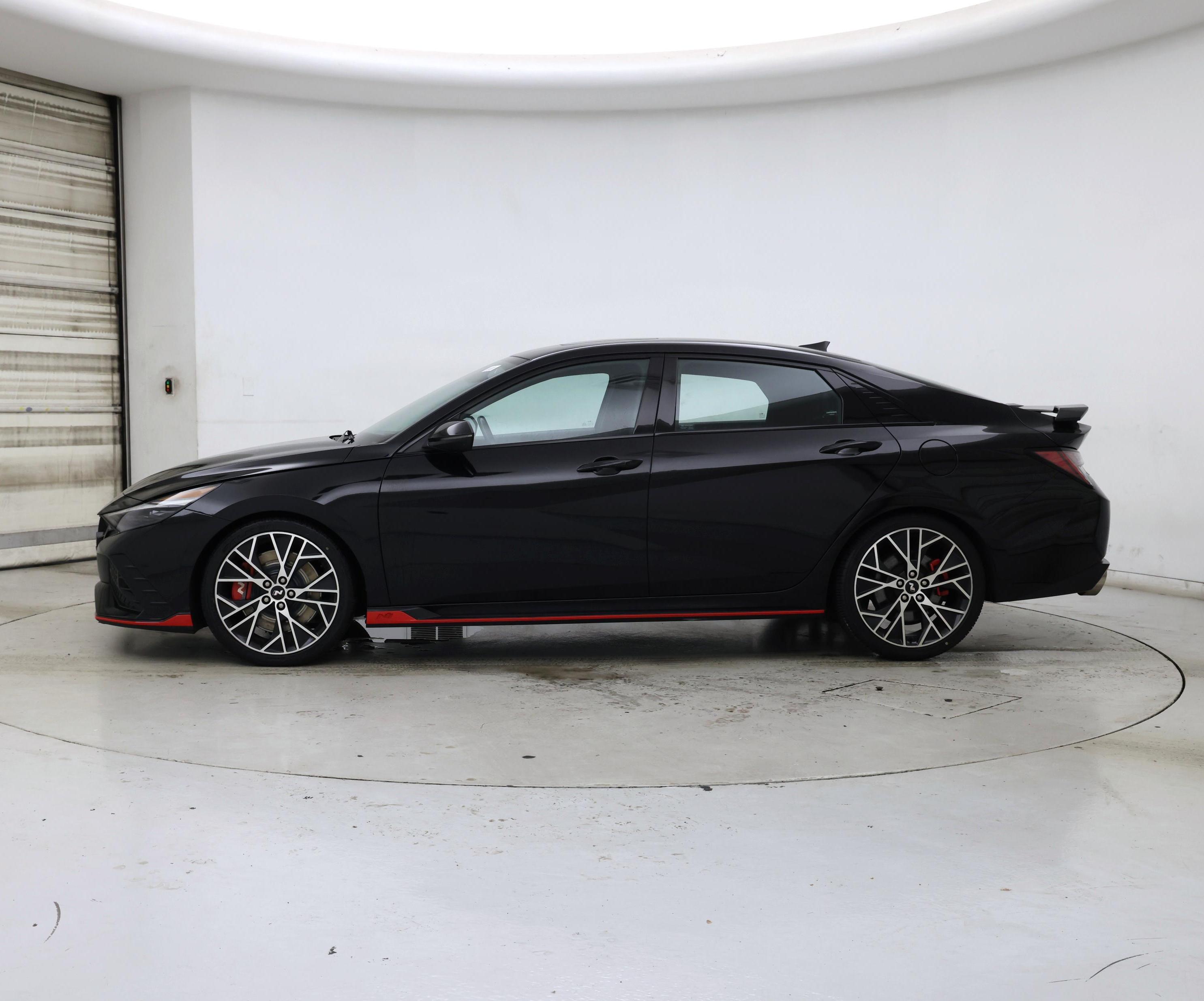 Thumbnail: 2023 Hyundai Elantra - 3