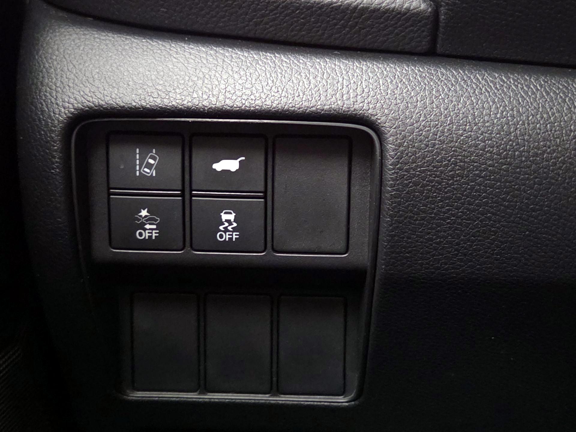 Thumbnail: 2018 Honda CR-V - 13