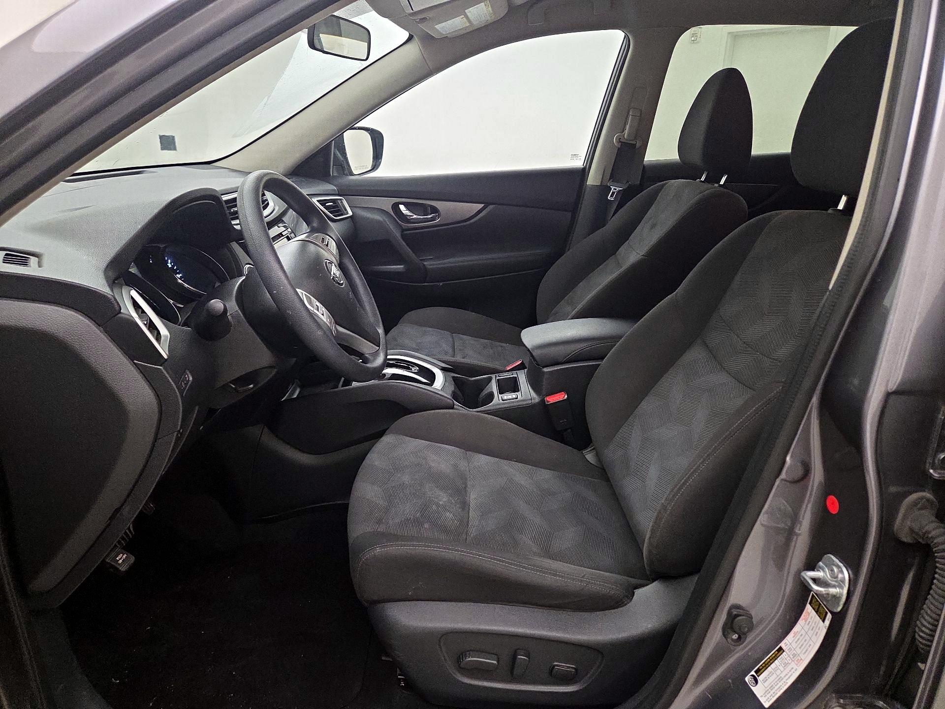 Thumbnail: 2016 Nissan Rogue - 11