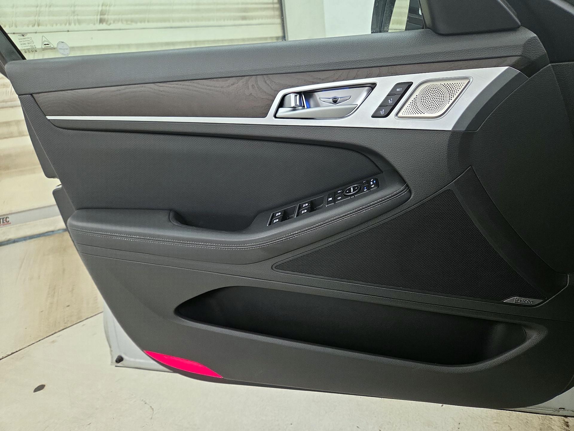 Thumbnail: 2019 Genesis G80 - 12