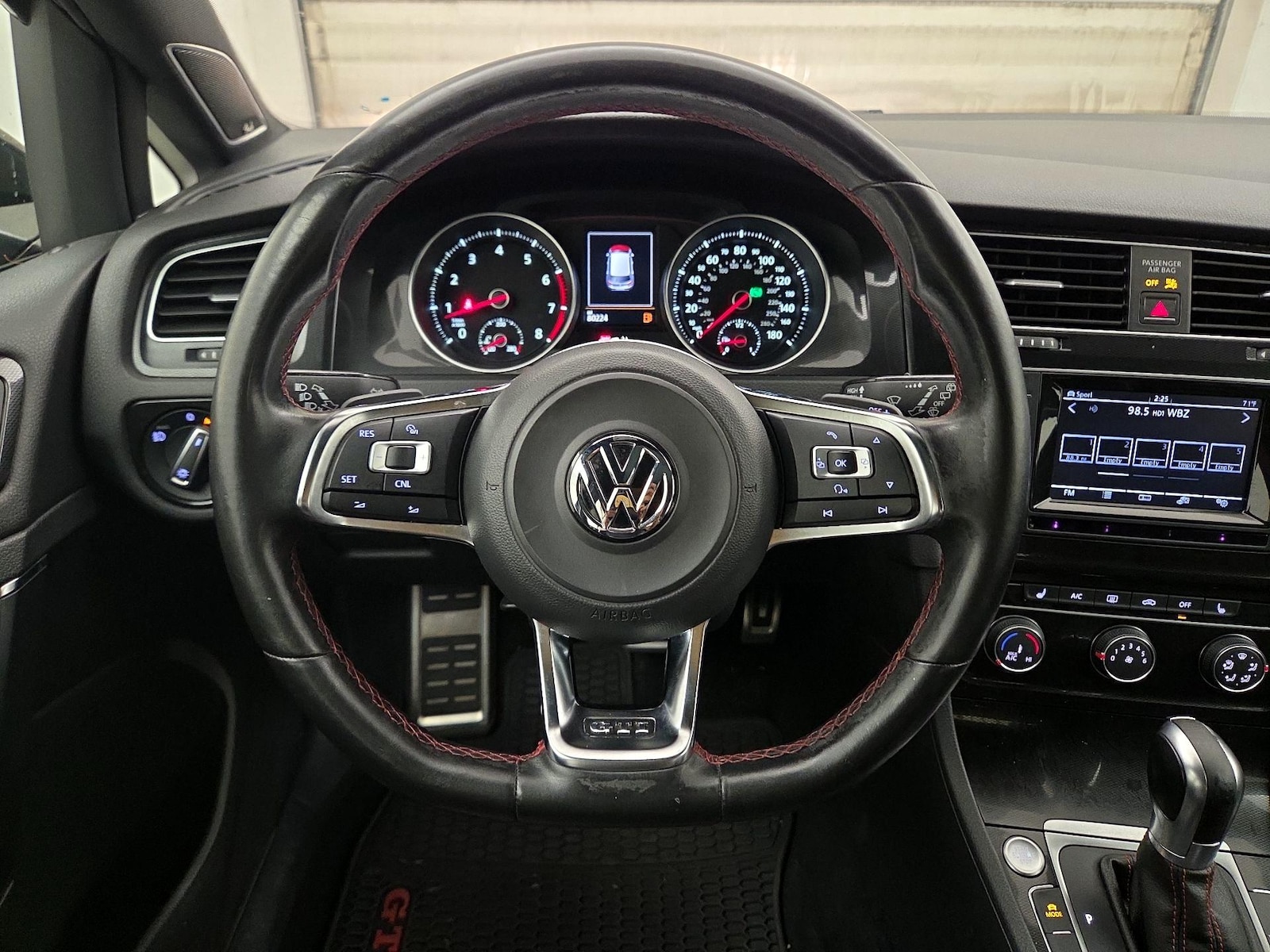 2015 Volkswagen Golf GTI SE - Photo 11