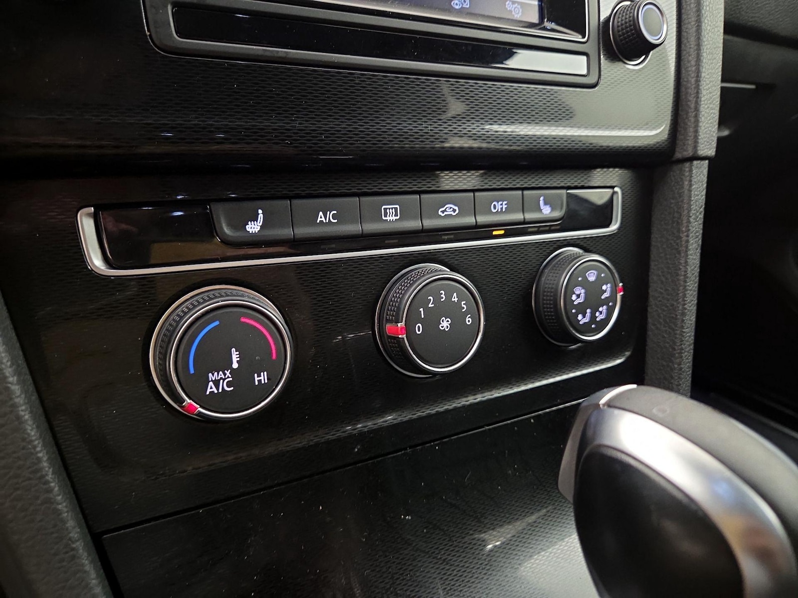 2015 Volkswagen Golf GTI SE - Photo 17