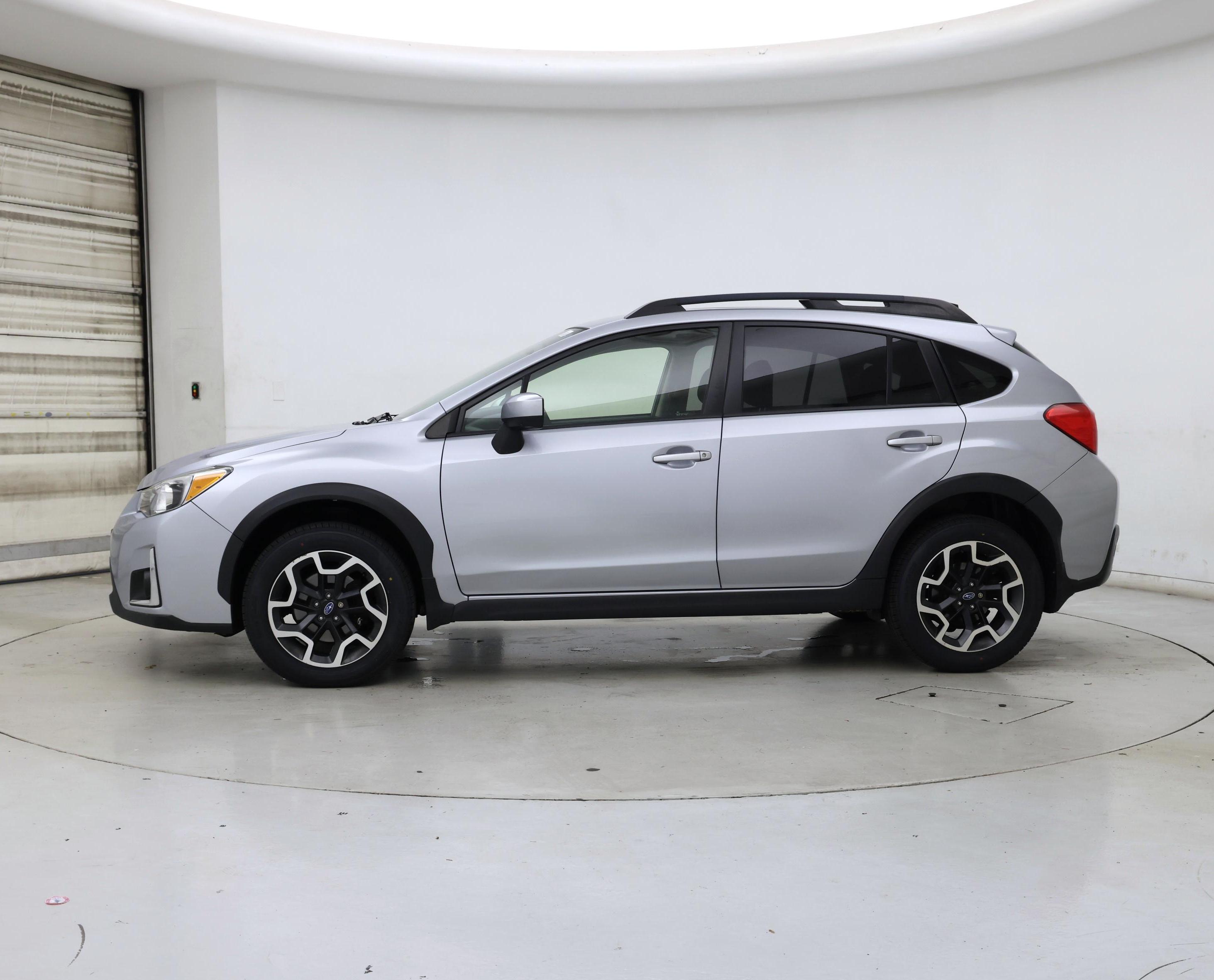 Thumbnail: 2016 Subaru XV Crosstrek - 3