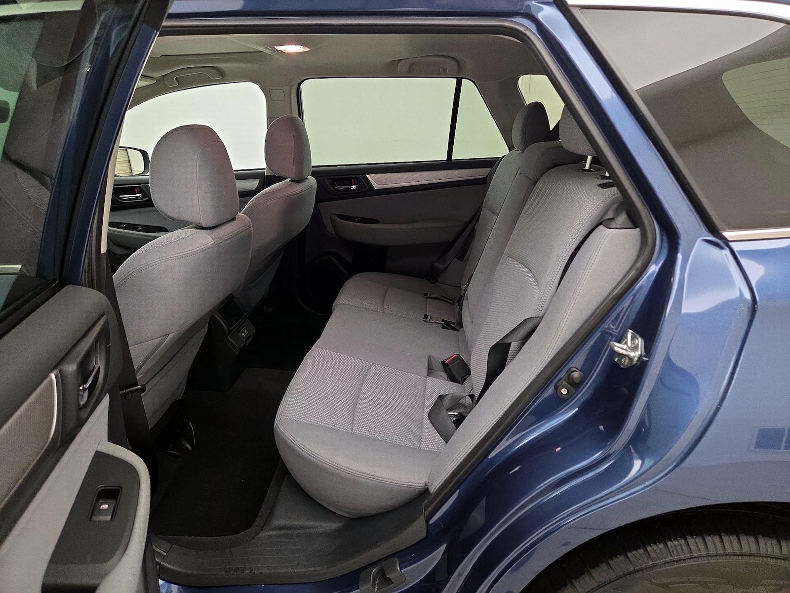 2019 Subaru Outback Premium - Photo 21