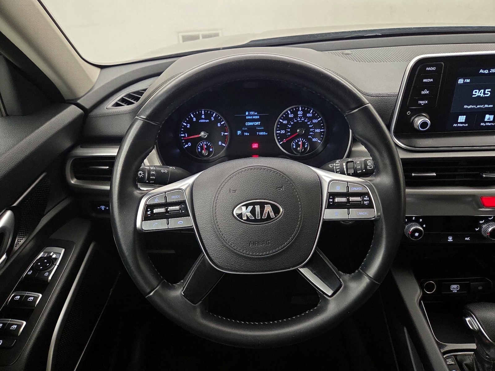2020 Kia Telluride LX - Photo 11
