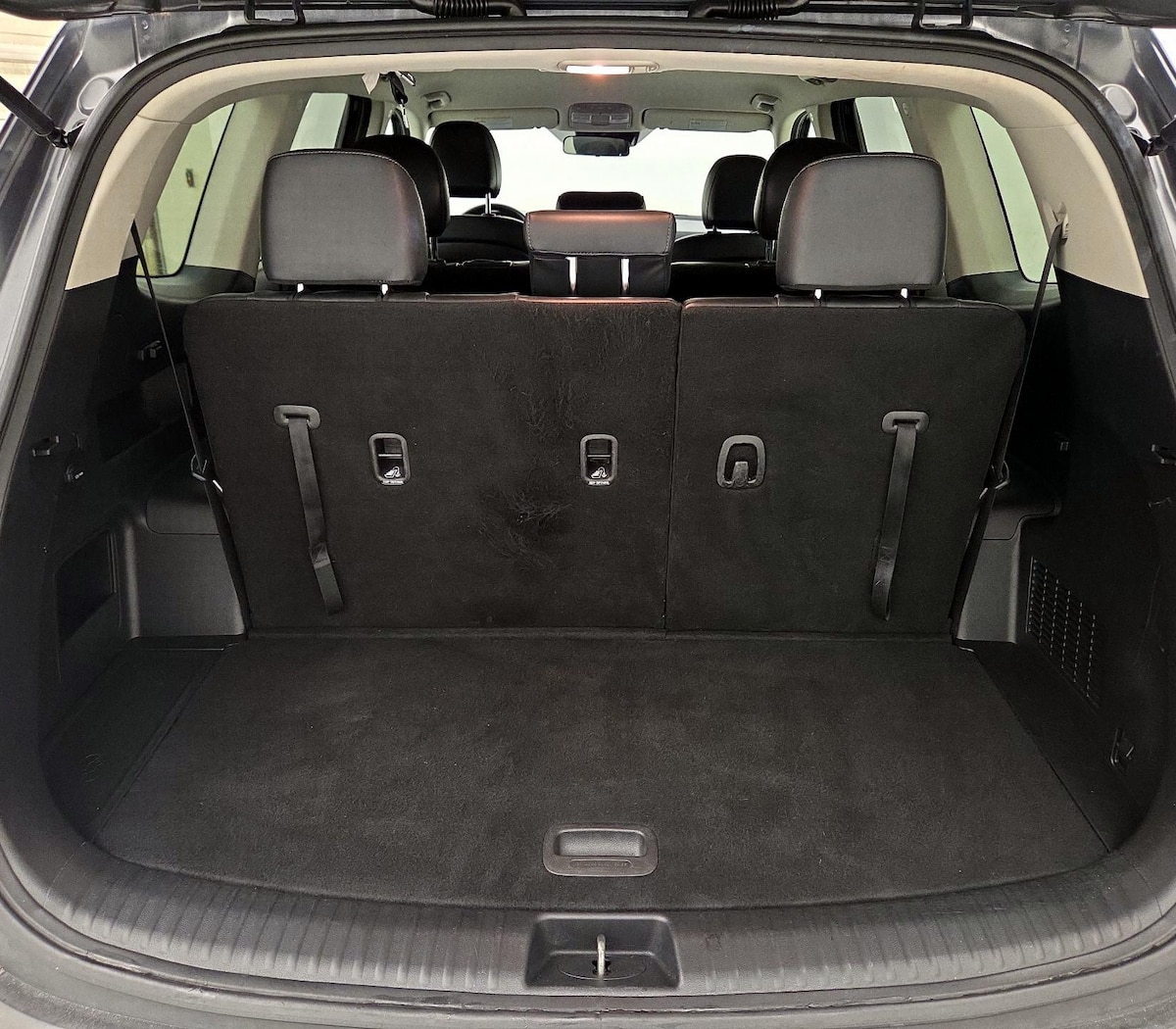 Trunk/Cargo (Seats Up)
