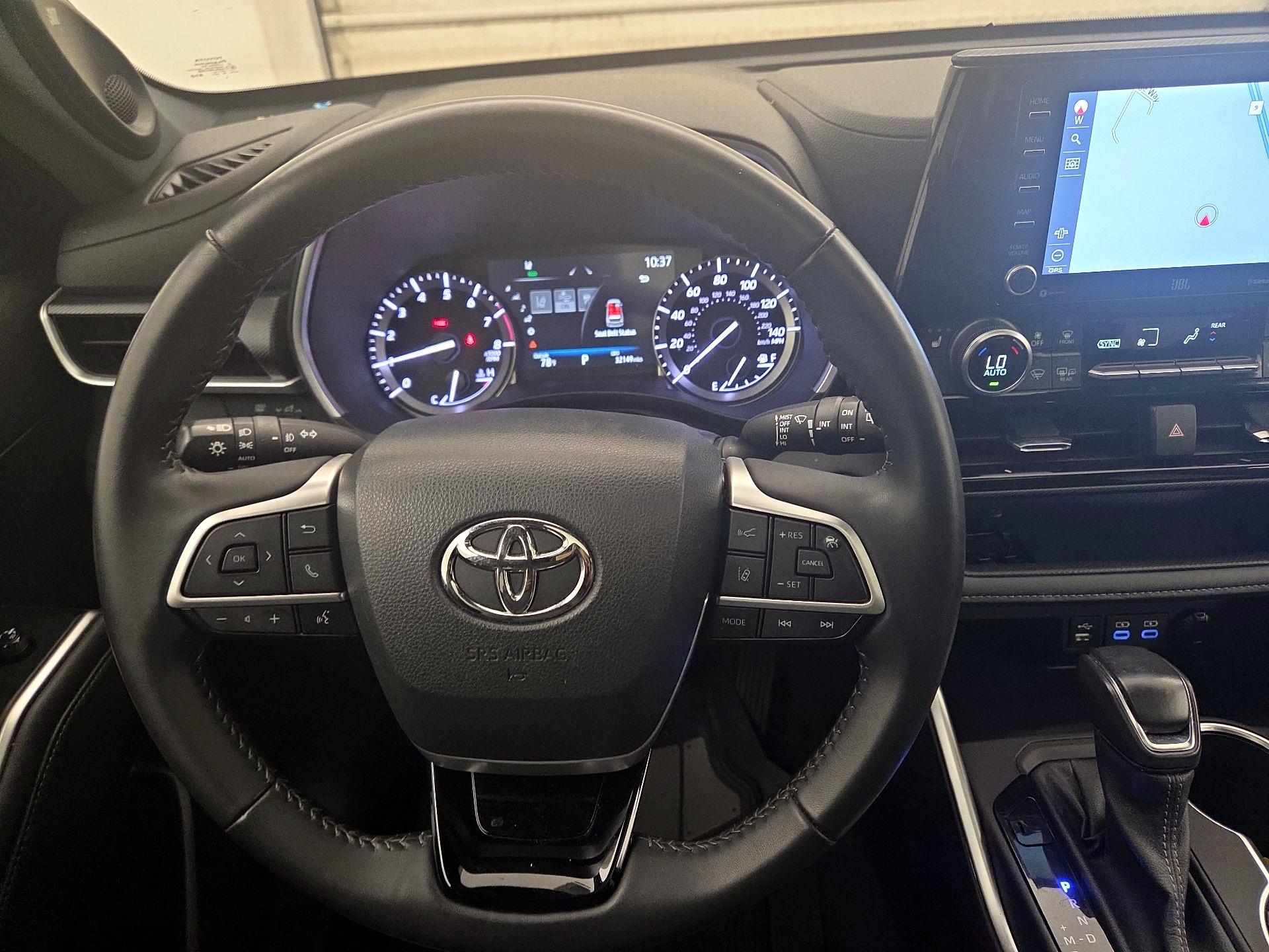 Thumbnail: 2022 Toyota Highlander - 10