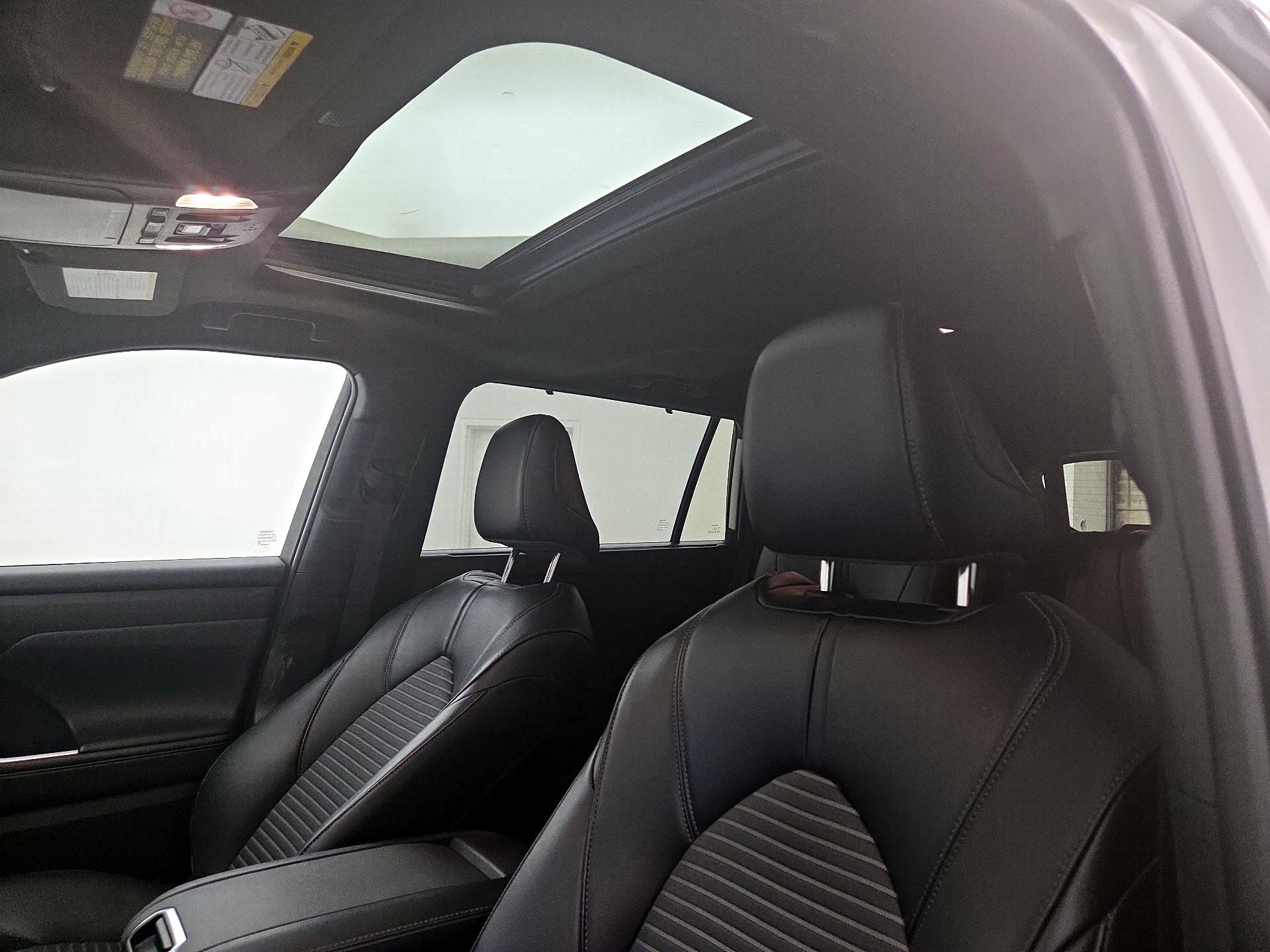 Thumbnail: 2022 Toyota Highlander - 20