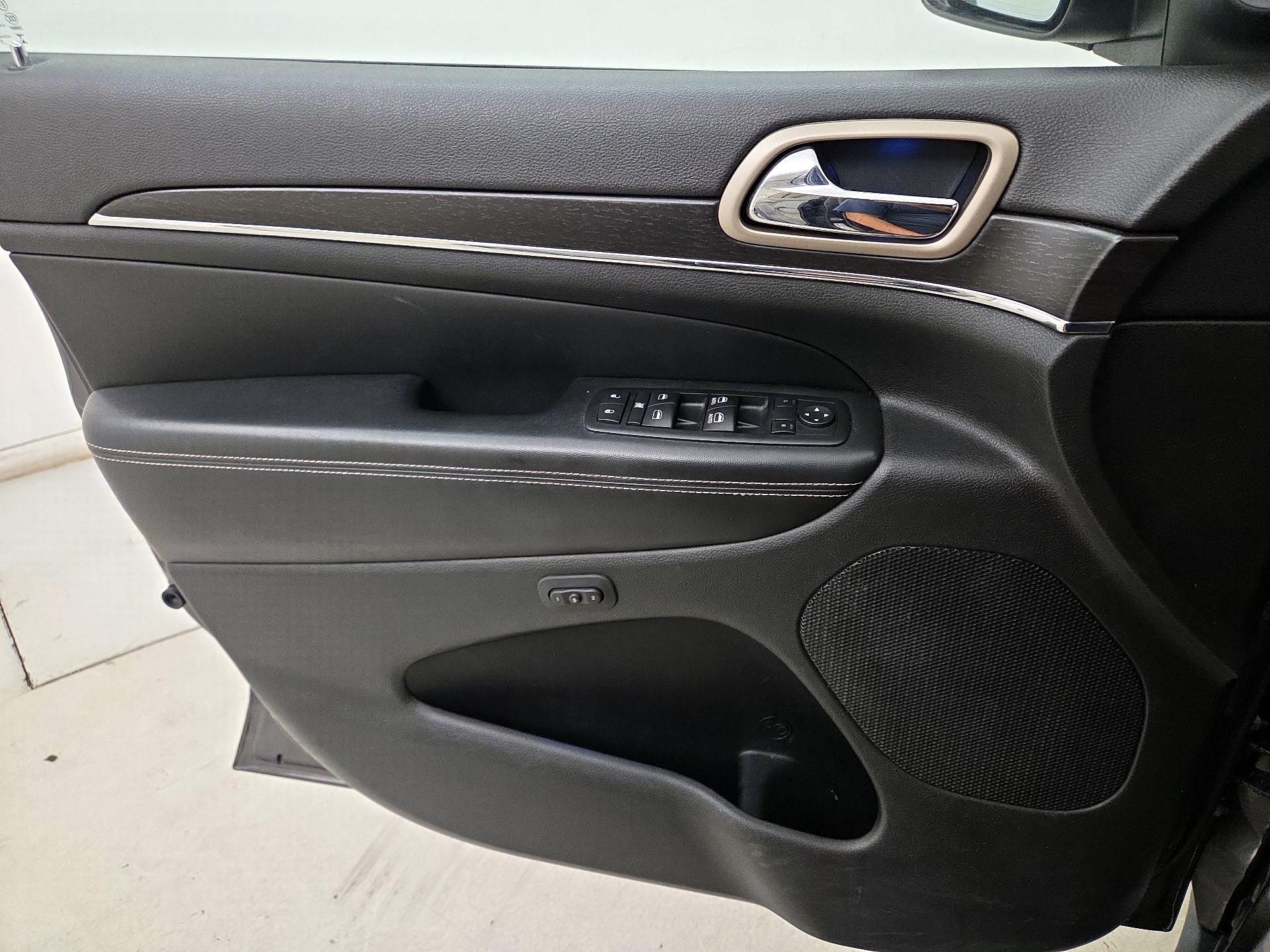 Thumbnail: 2014 Jeep Grand Cherokee - 12