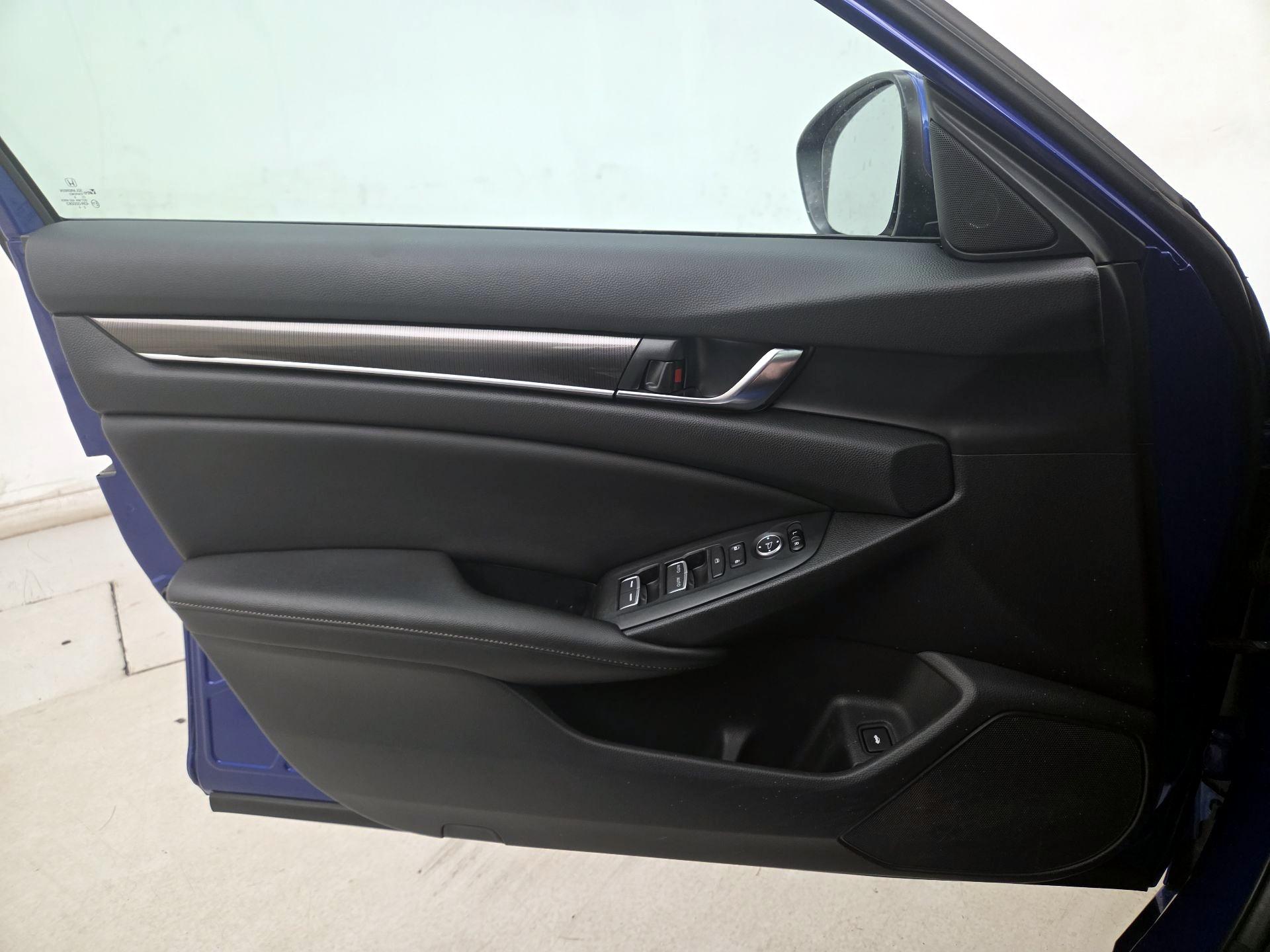 Thumbnail: 2019 Honda Accord - 12