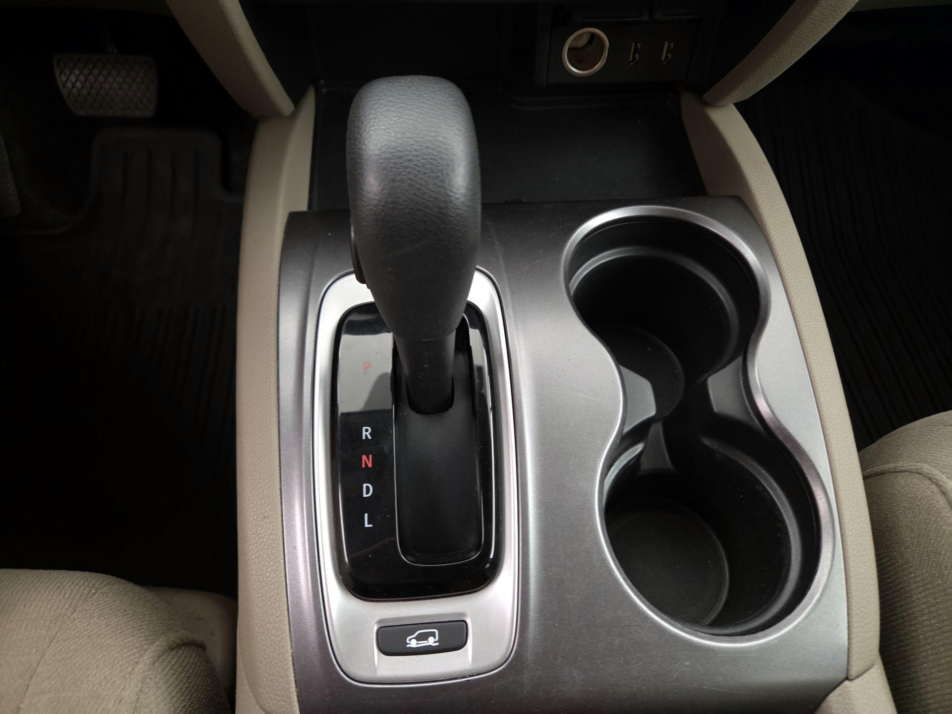 Thumbnail: 2018 Honda Pilot - 17
