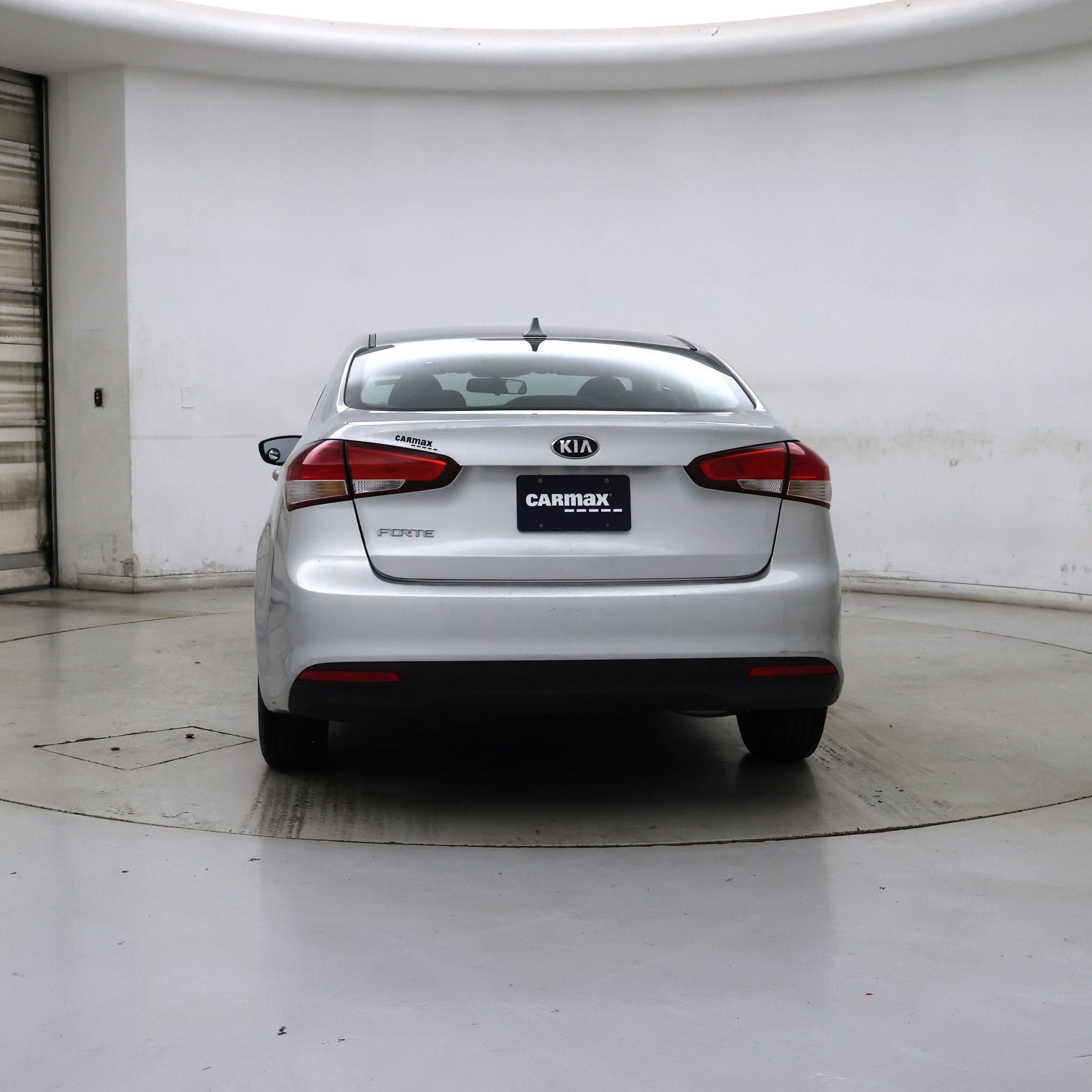 Thumbnail: 2018 Kia Forte - 6