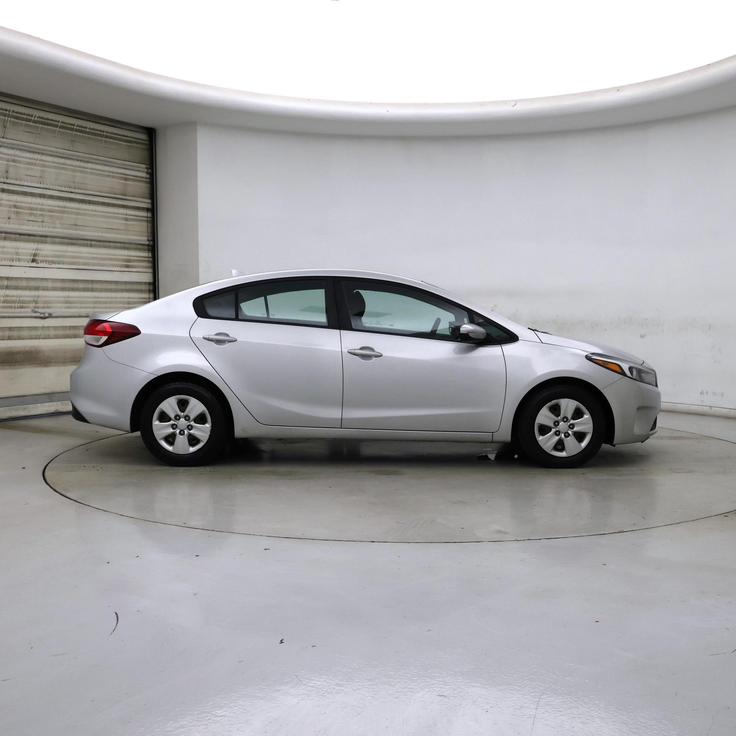 Thumbnail: 2018 Kia Forte - 7