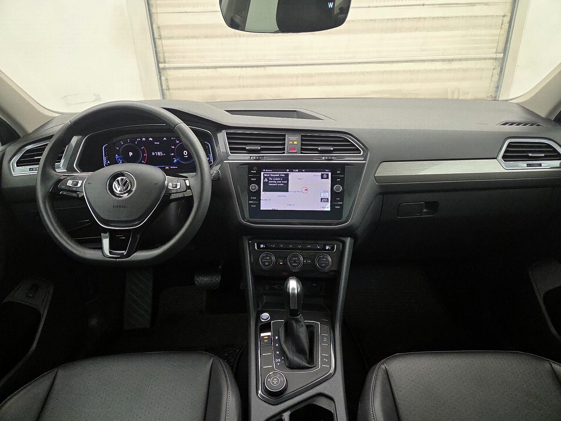 Thumbnail: 2020 Volkswagen Tiguan - 9