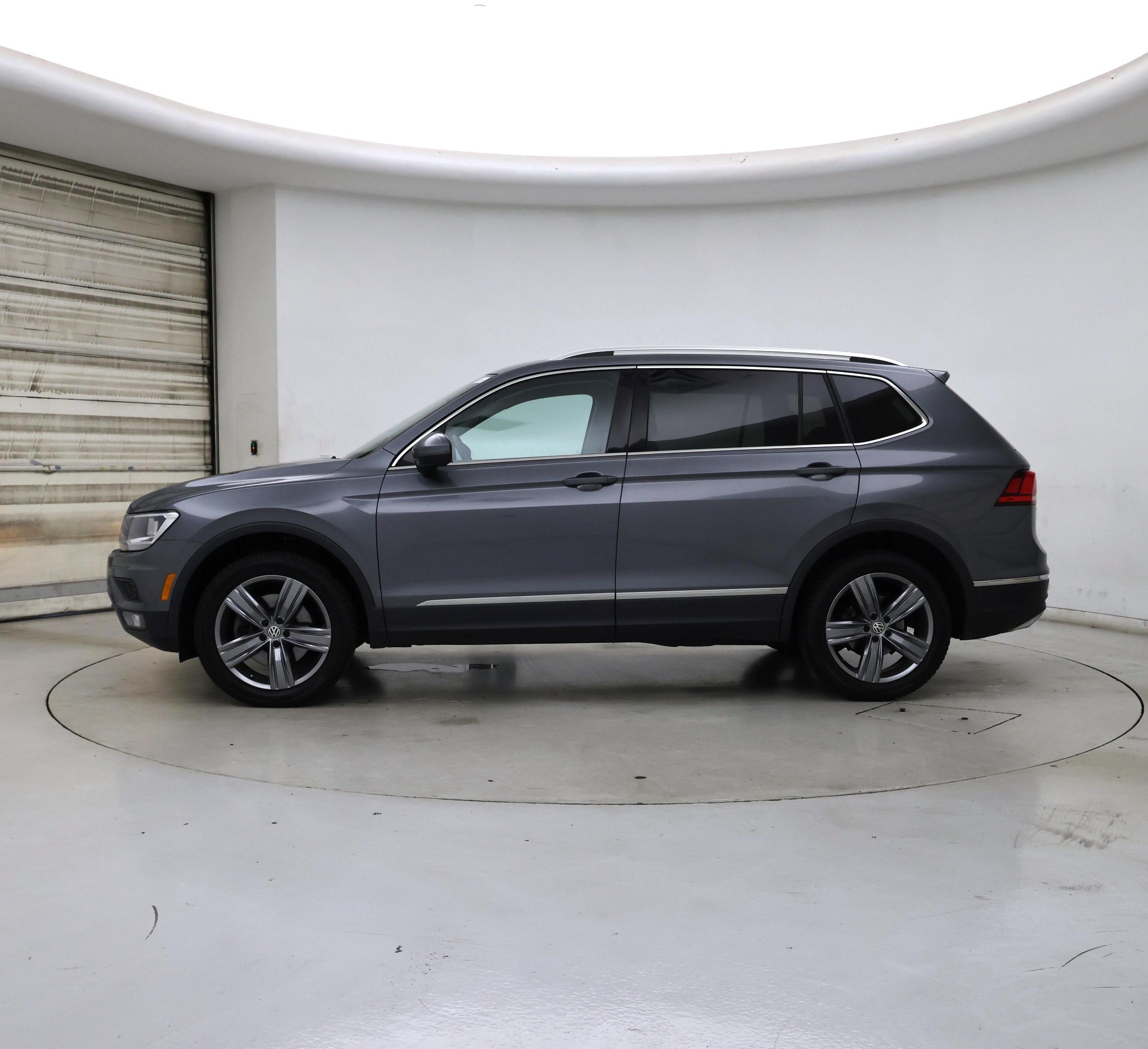 Thumbnail: 2020 Volkswagen Tiguan - 3
