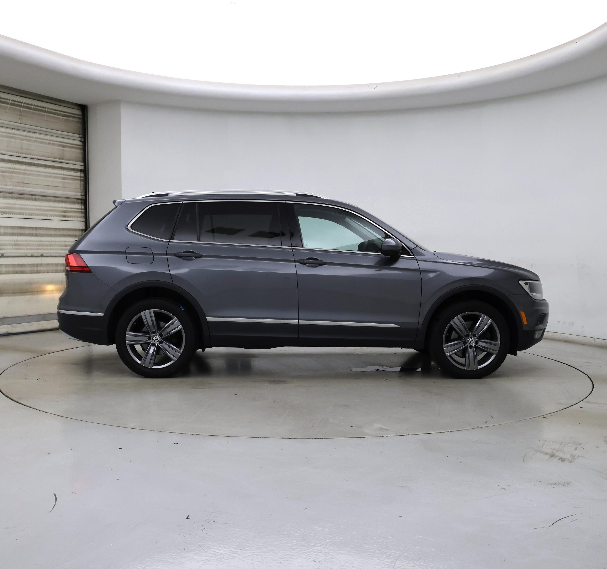 Thumbnail: 2020 Volkswagen Tiguan - 7