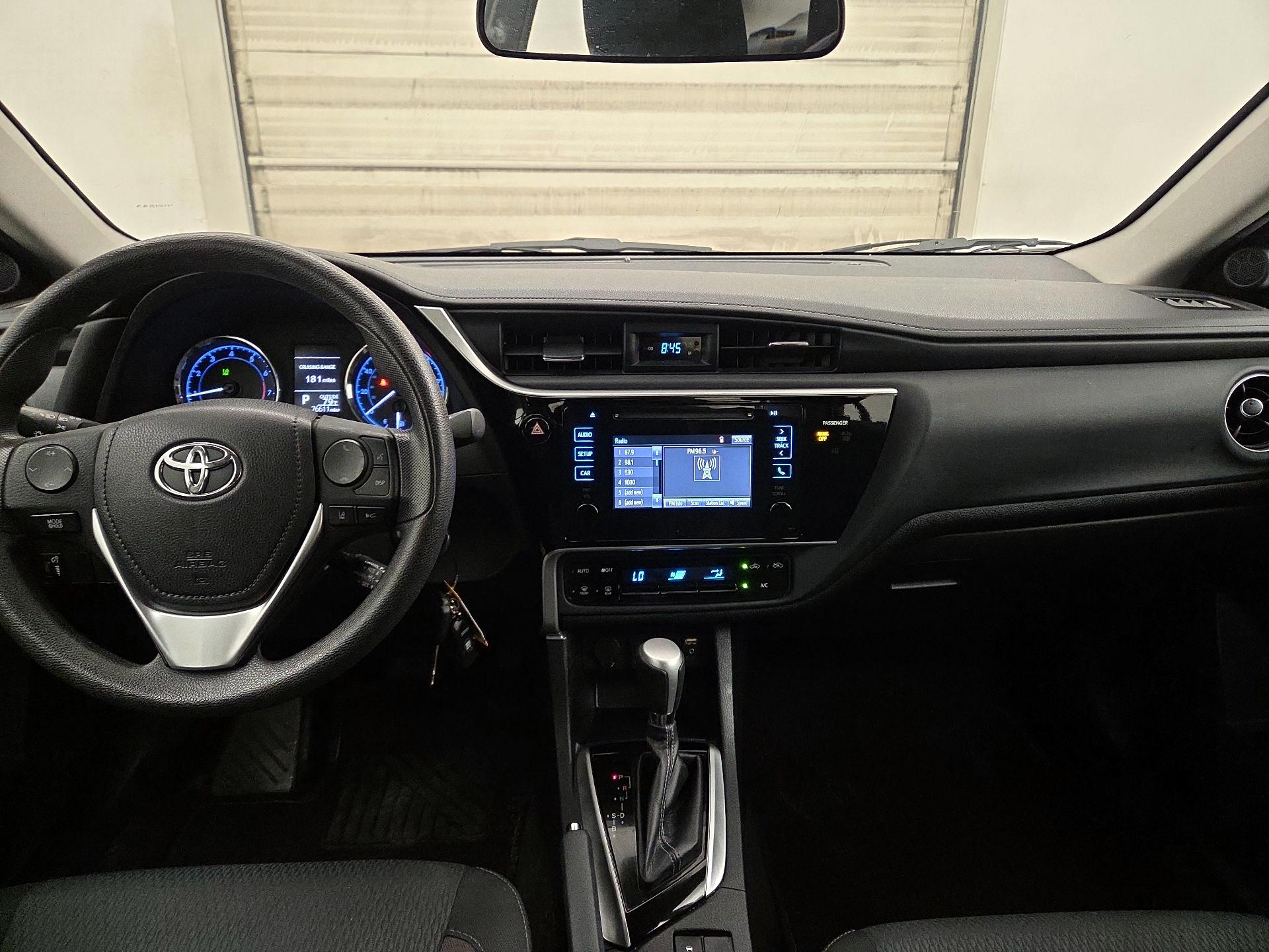 Thumbnail: 2017 Toyota Corolla - 9