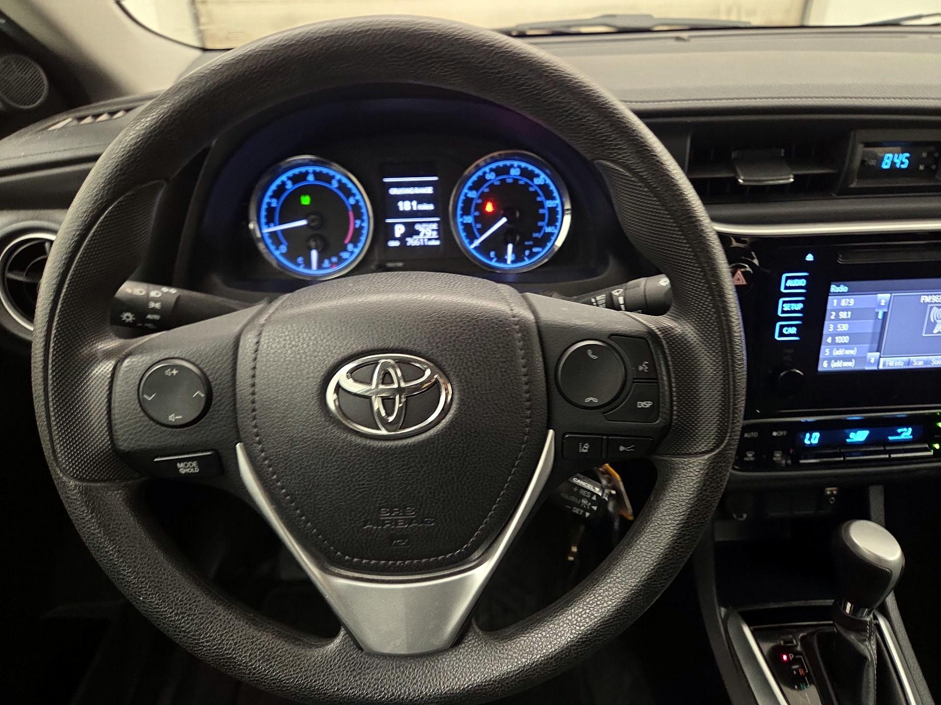Thumbnail: 2017 Toyota Corolla - 10