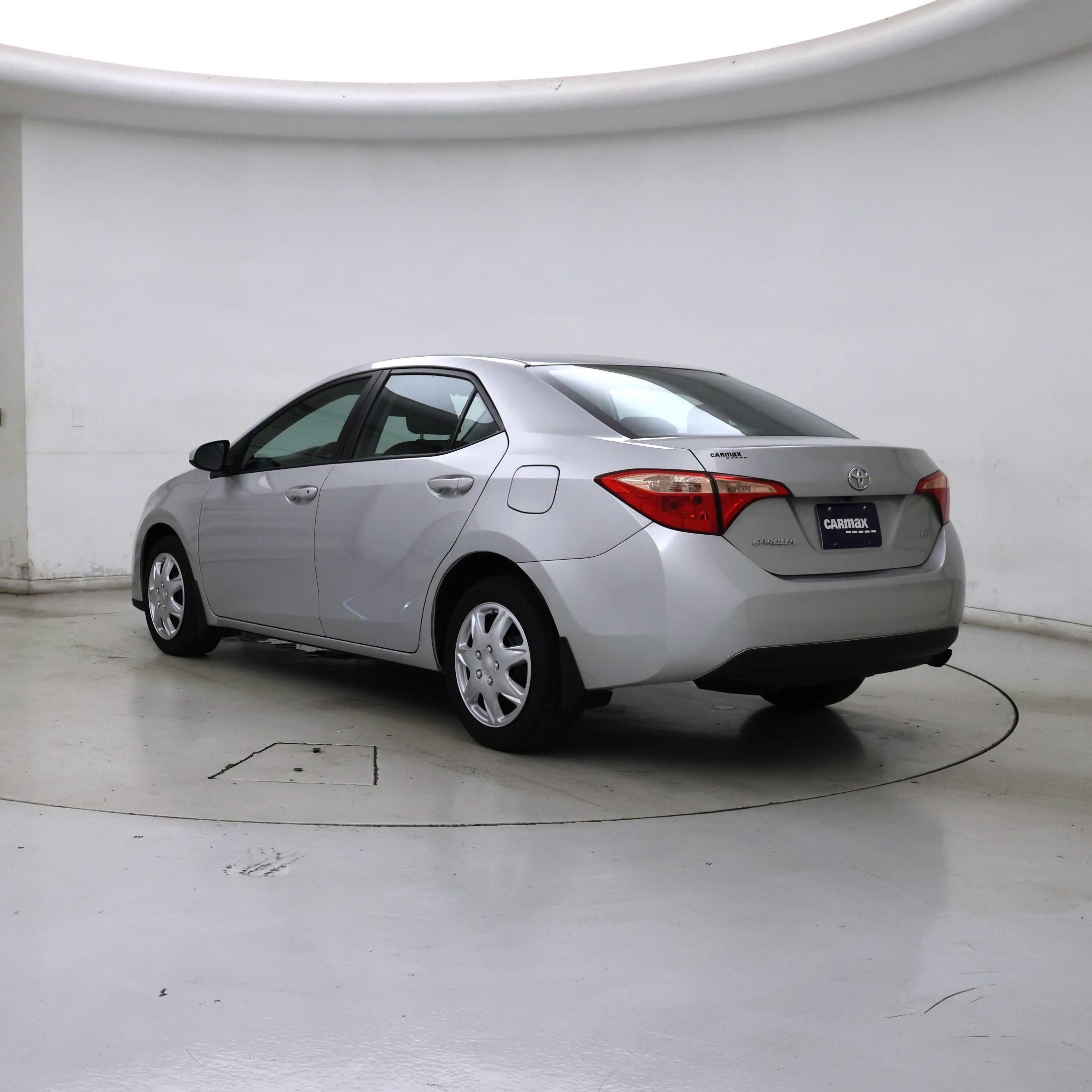 Thumbnail: 2017 Toyota Corolla - 2