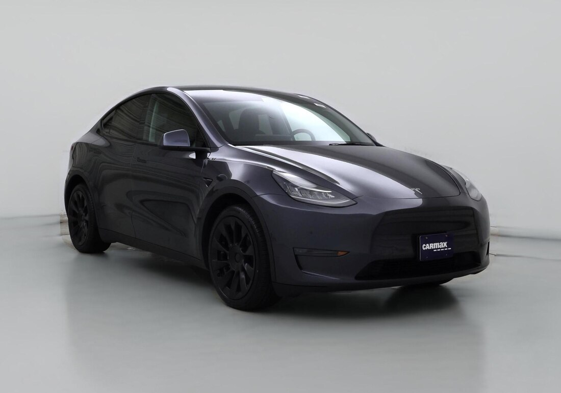 2021 Tesla Model Y Long Range All-Wheel Drive in Gray — CarMax photo
