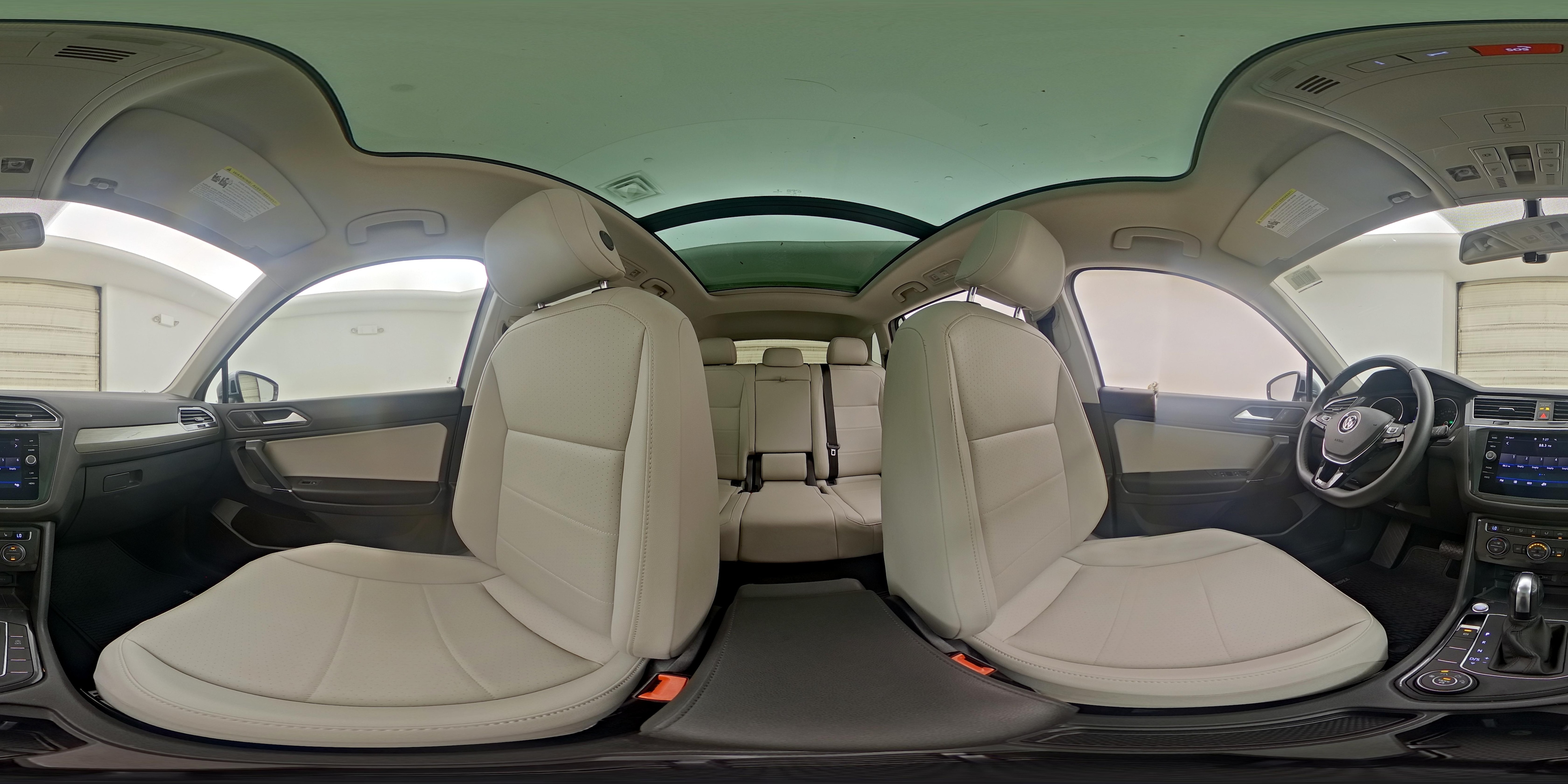 2020 Volkswagen Tiguan SE - Photo 25