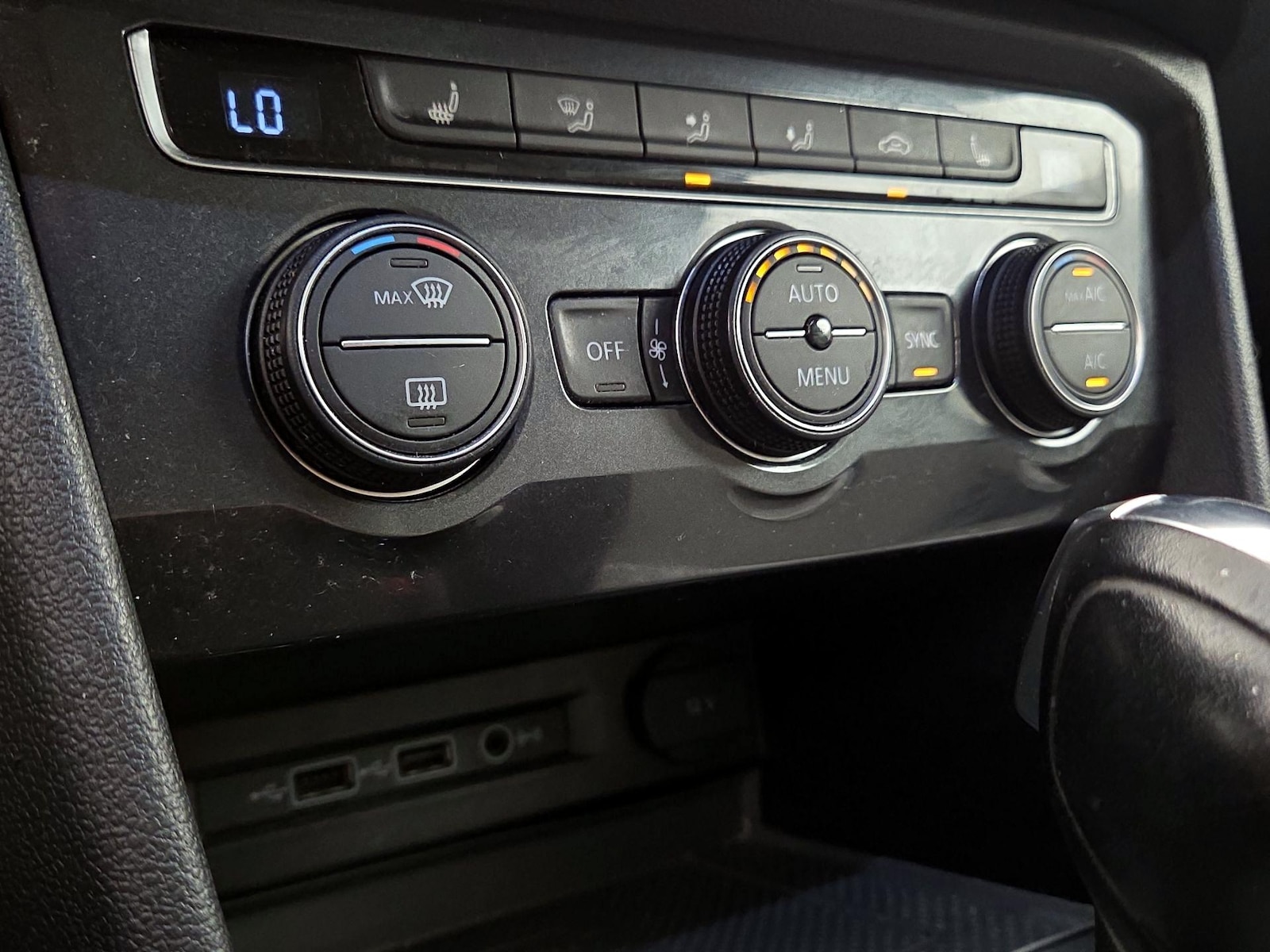 2020 Volkswagen Tiguan SE - Photo 17