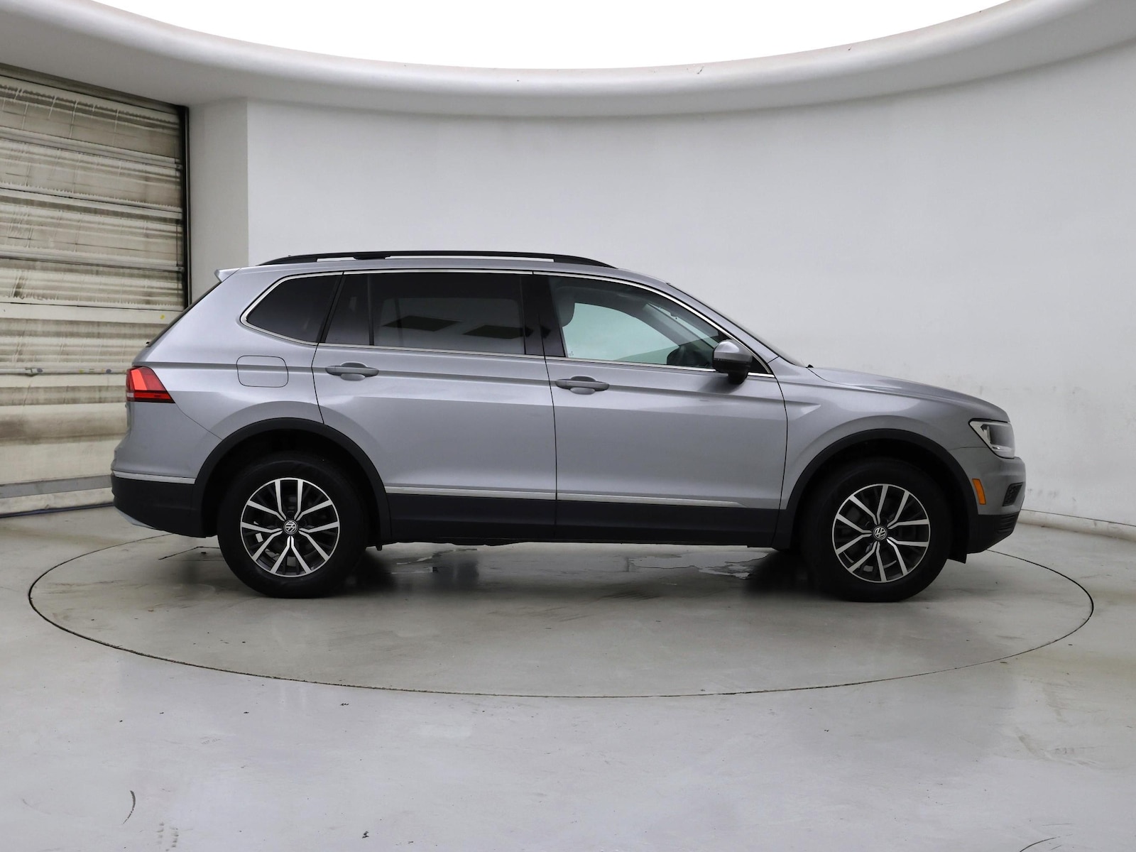 2020 Volkswagen Tiguan SE - Photo 8