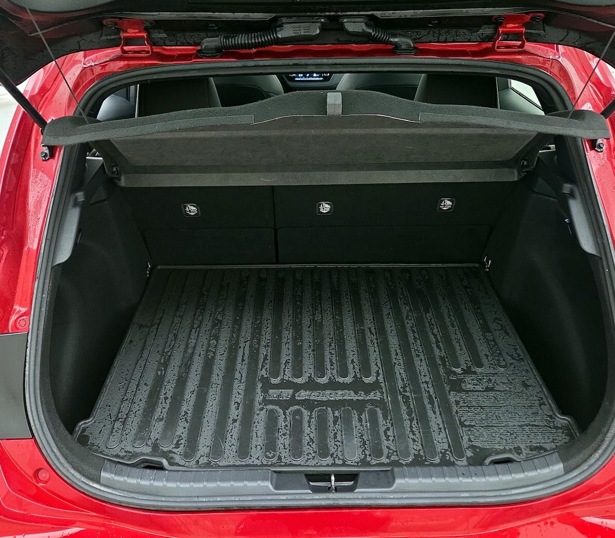Trunk/Cargo (Seats Up)