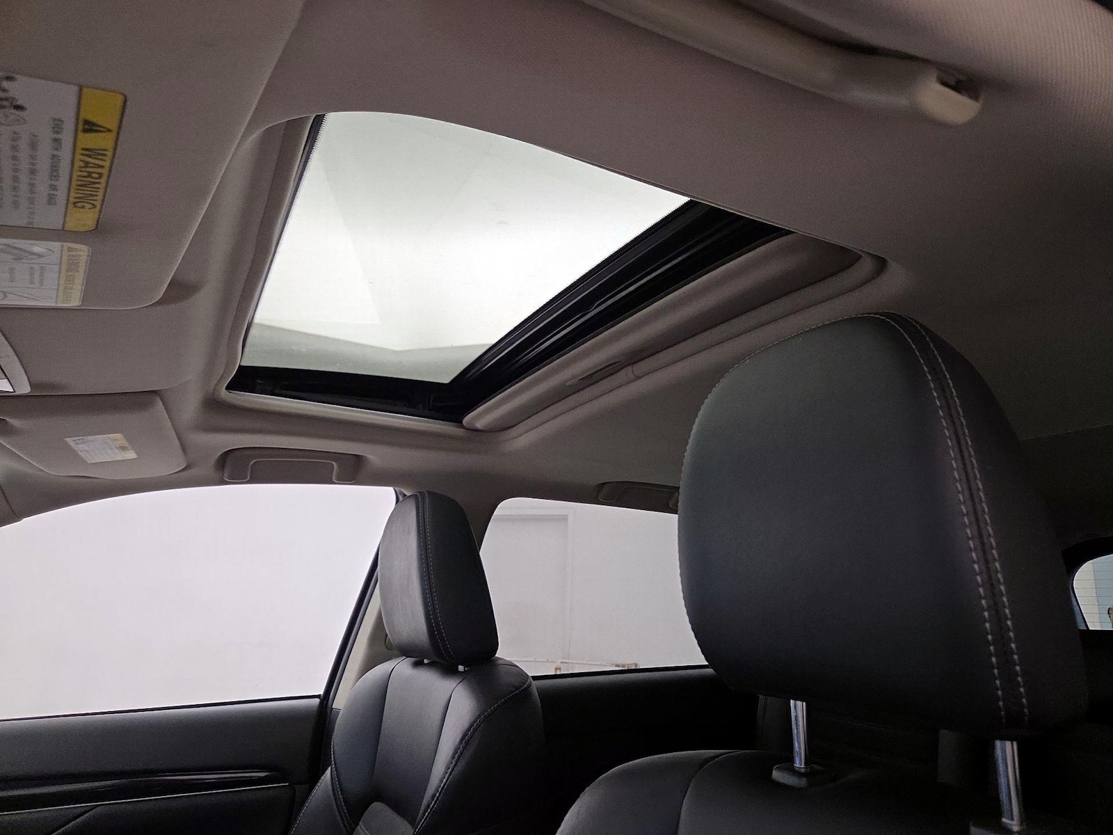 Sunroof(s) & Overhead Airbags
