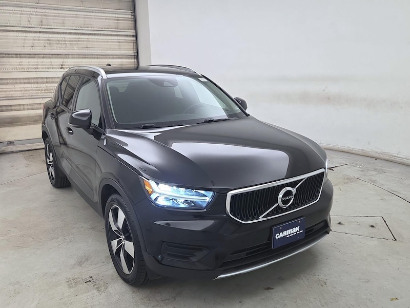 2020 Volvo XC40 T5 Momentum