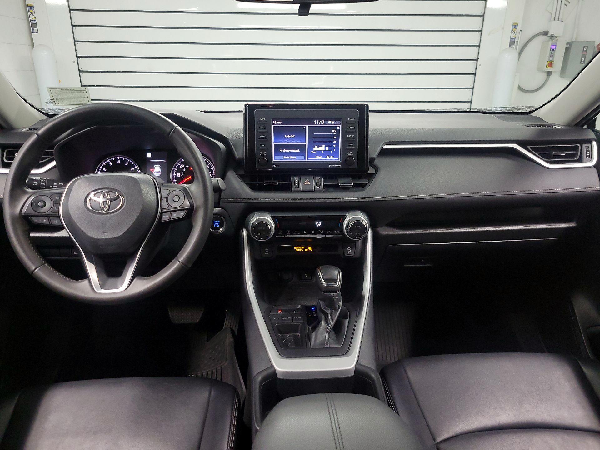 Thumbnail: 2022 Toyota RAV4 - 9