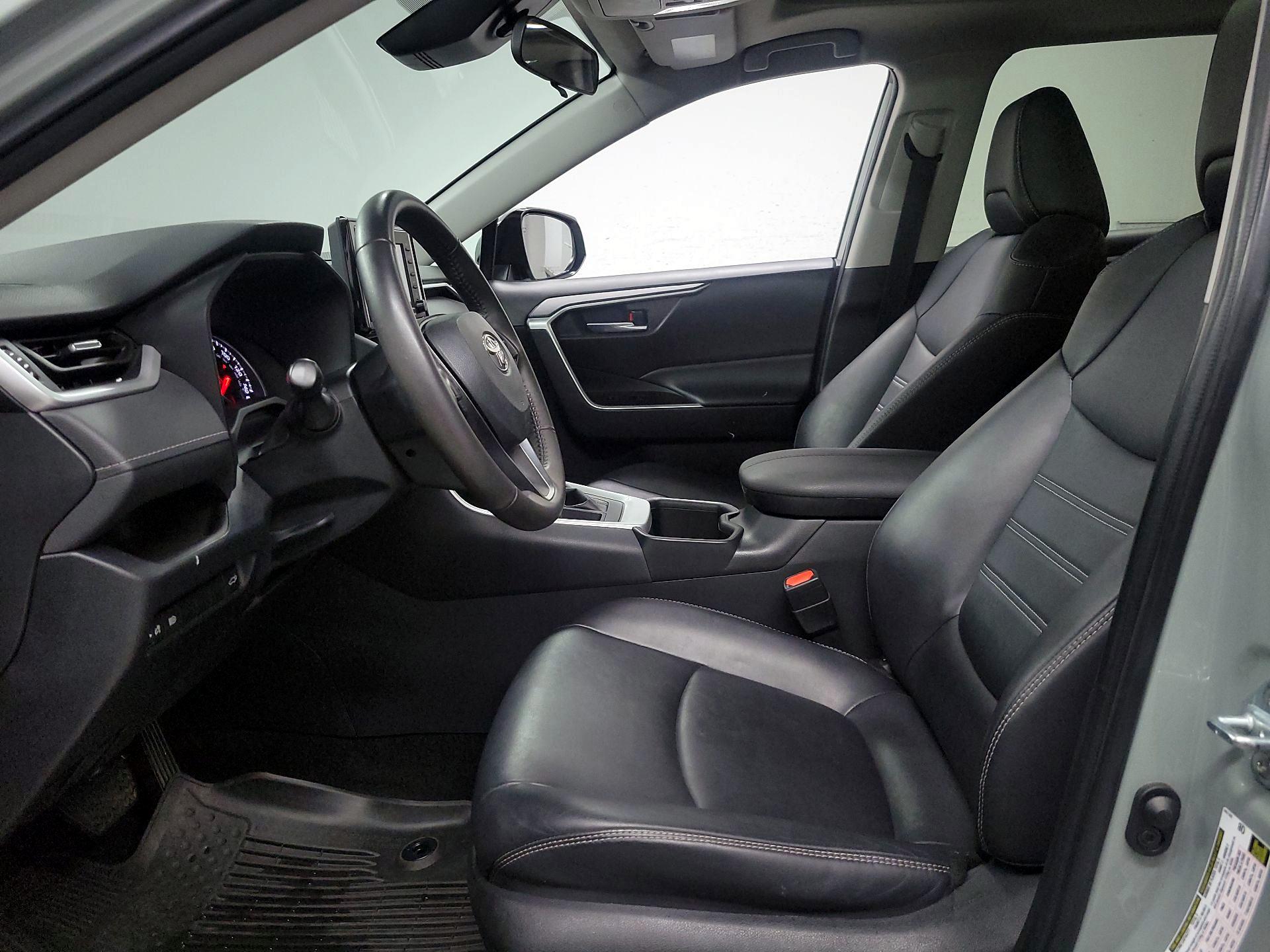 Thumbnail: 2022 Toyota RAV4 - 11