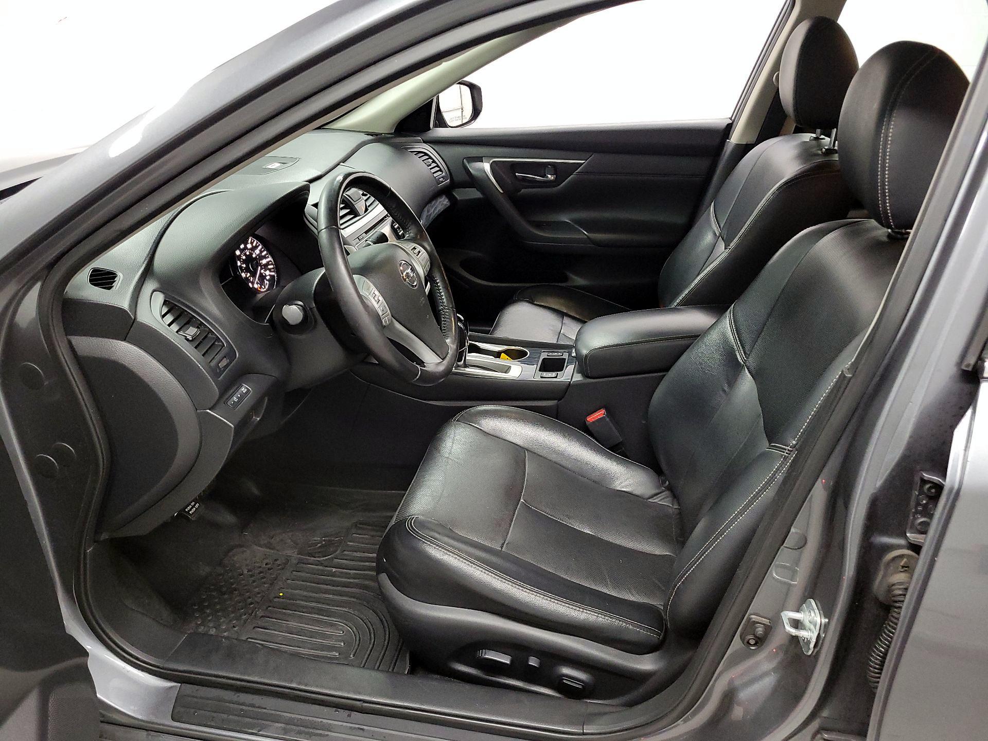 Thumbnail: 2018 Nissan Altima - 9